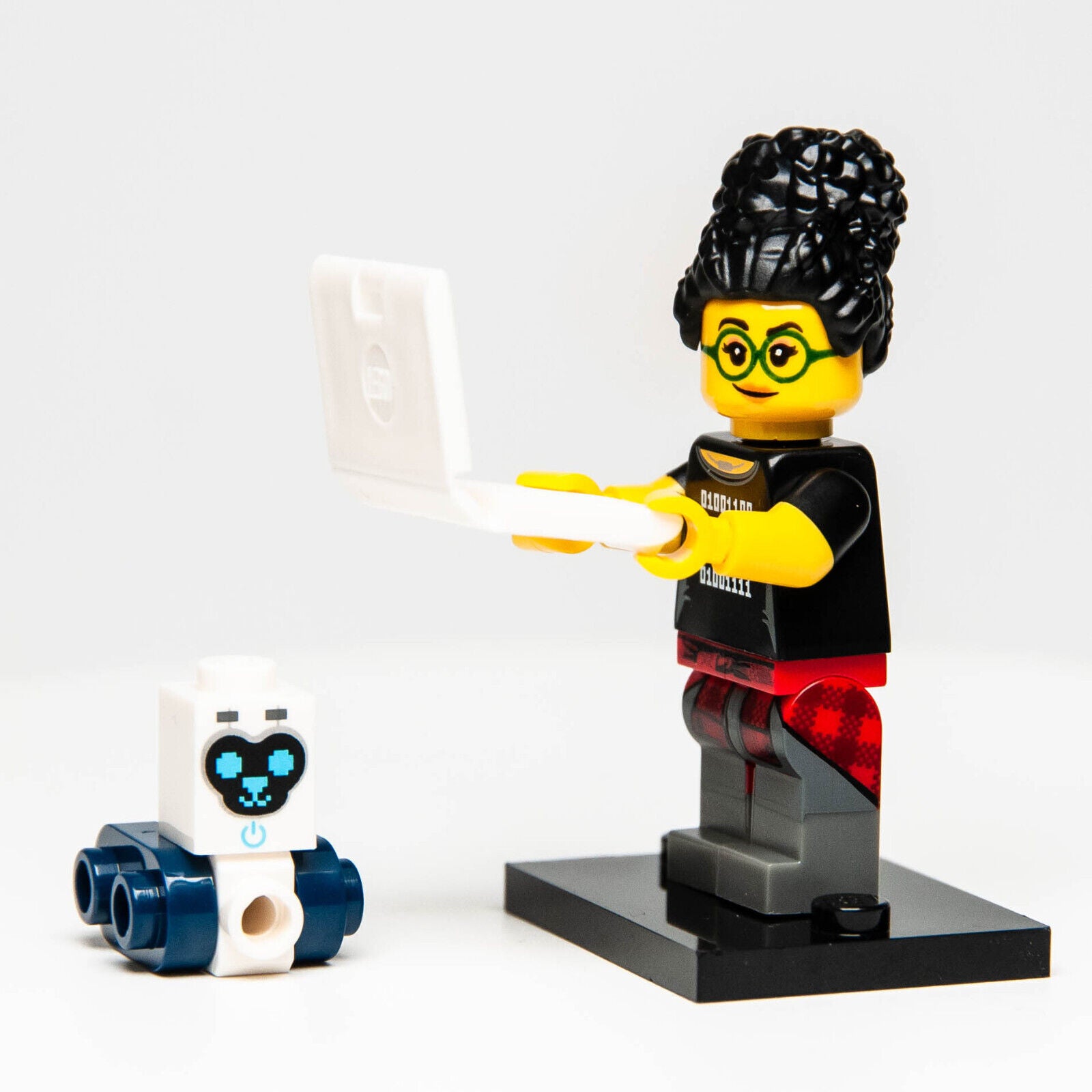 New Lego CMF Series 19 - Female Programmer col19-5 (col345) Robot 71025