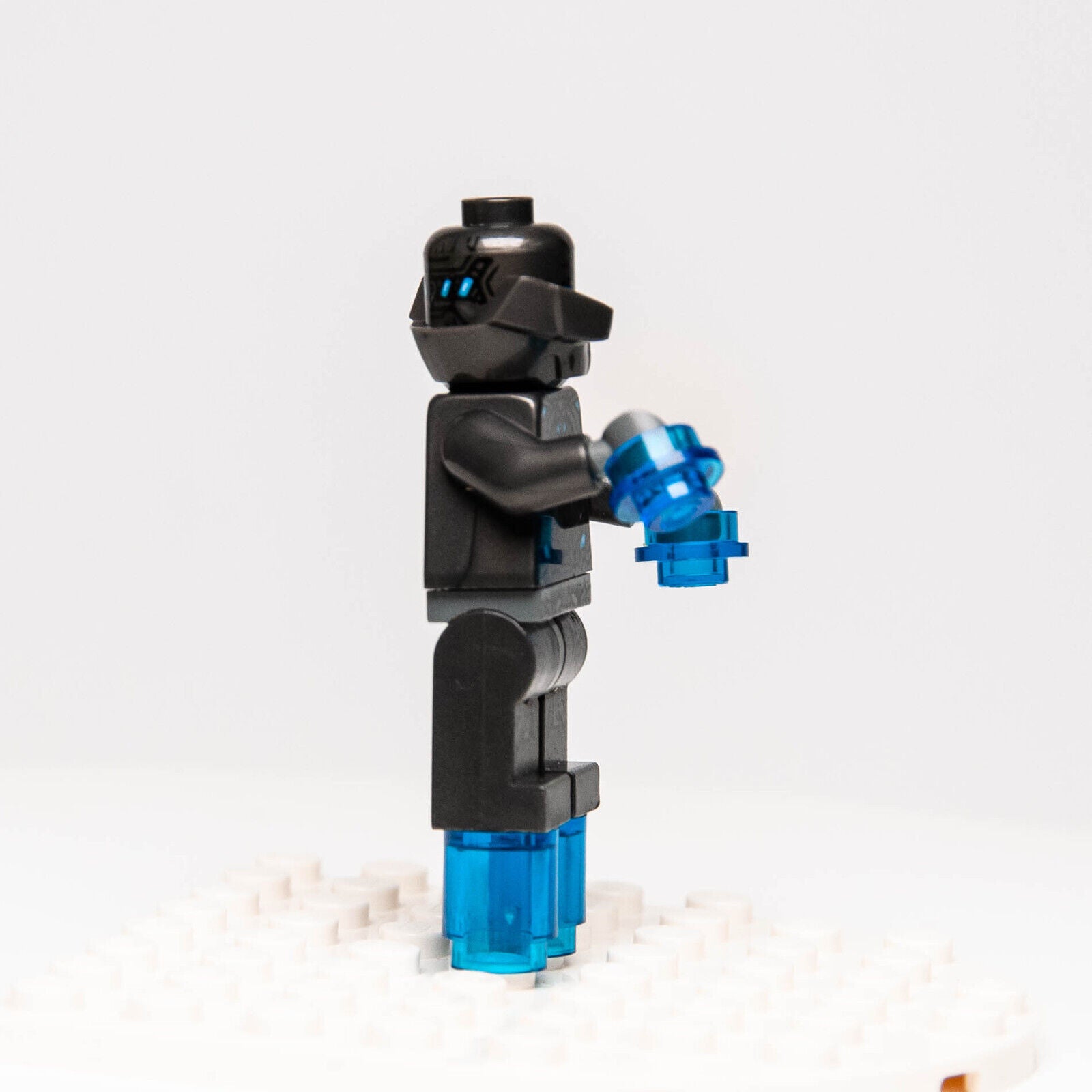 LEGO Marvel Minifigure - Ultron Sentry with Neck Armor (sh209) comcon048-1 - StudBee