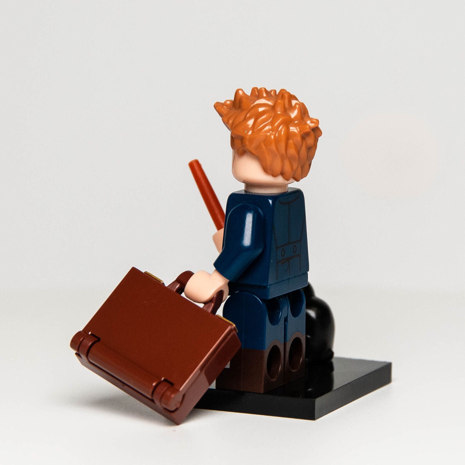 LEGO CMF Harry Potter Series 1 - Newt Scamander & Niffler (colhp-17) 71022 - StudBee