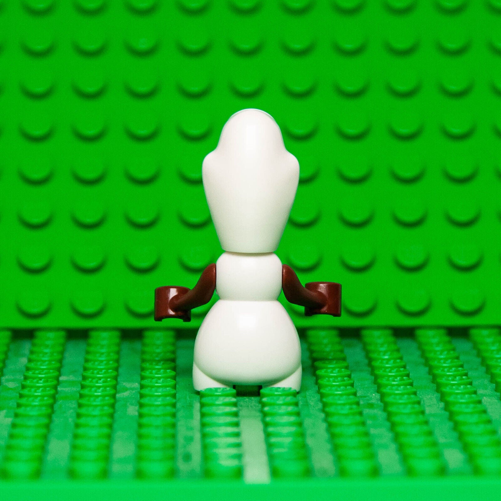 LEGO Minifigure Olaf - Metallic Light Blue Snowflakes - Disney Frozen (dp074) - StudBee