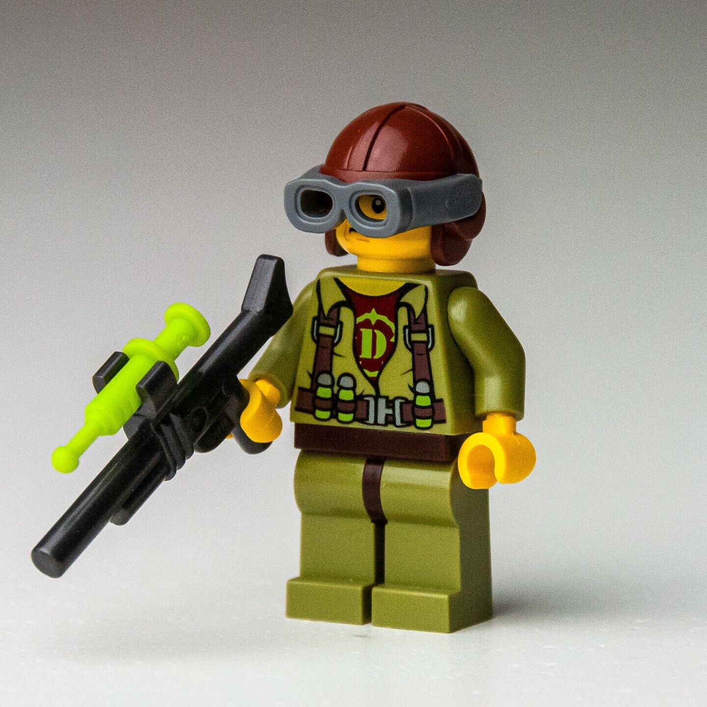 LEGO Hero - Helicopter Pilot - (dino002) Minifigure Dino Defense Jurassic - StudBee