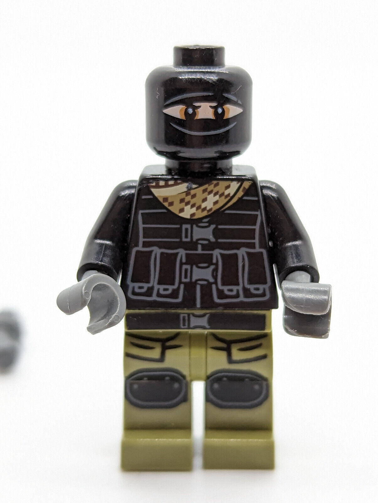 Lego TMNT Minifigure - Foot Soldier Tactical, Balaclava Movie Version (tnt043) - StudBee