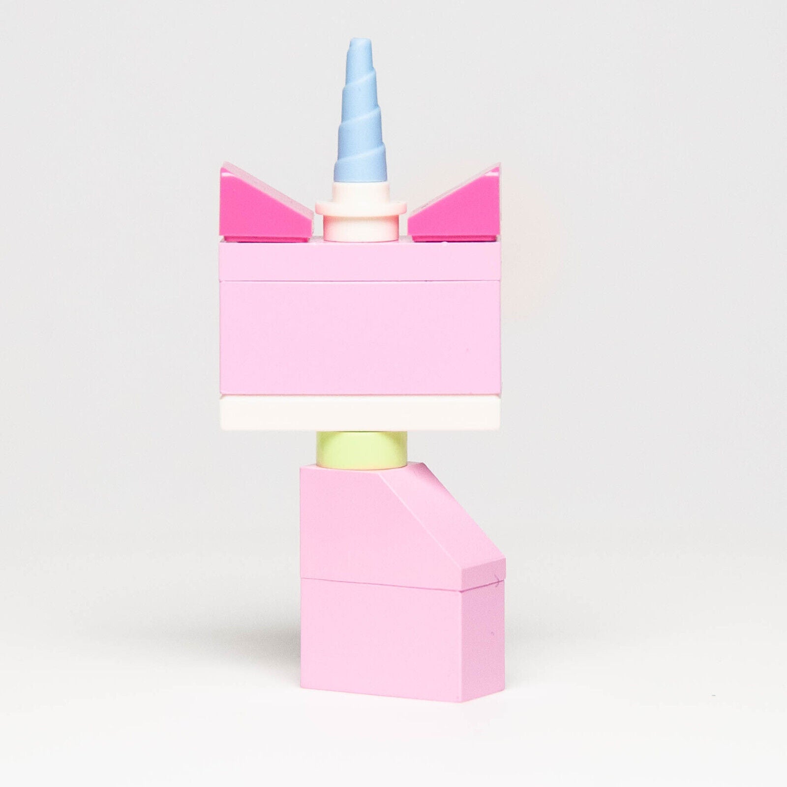Lego Movie Minifigure - Unikitty Sitting, Lopsided Smile (tlm104) 70833 - StudBee