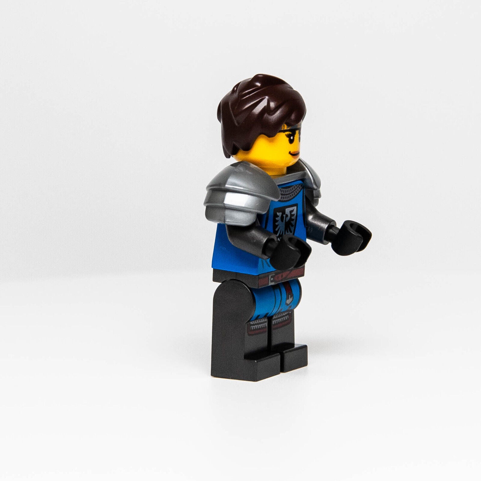 NEW LEGO Medieval Female Knight Minifigure (IDEA084) Black Falcon 21325 - StudBee