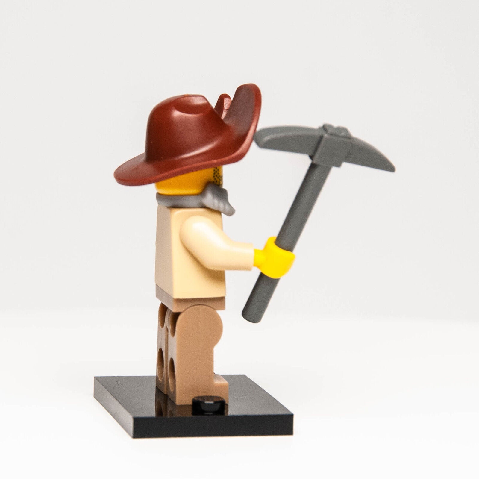 Lego CMF Minifigure Series 12 Gold Miner Prospector 71007 (col12-8 col186) - StudBee
