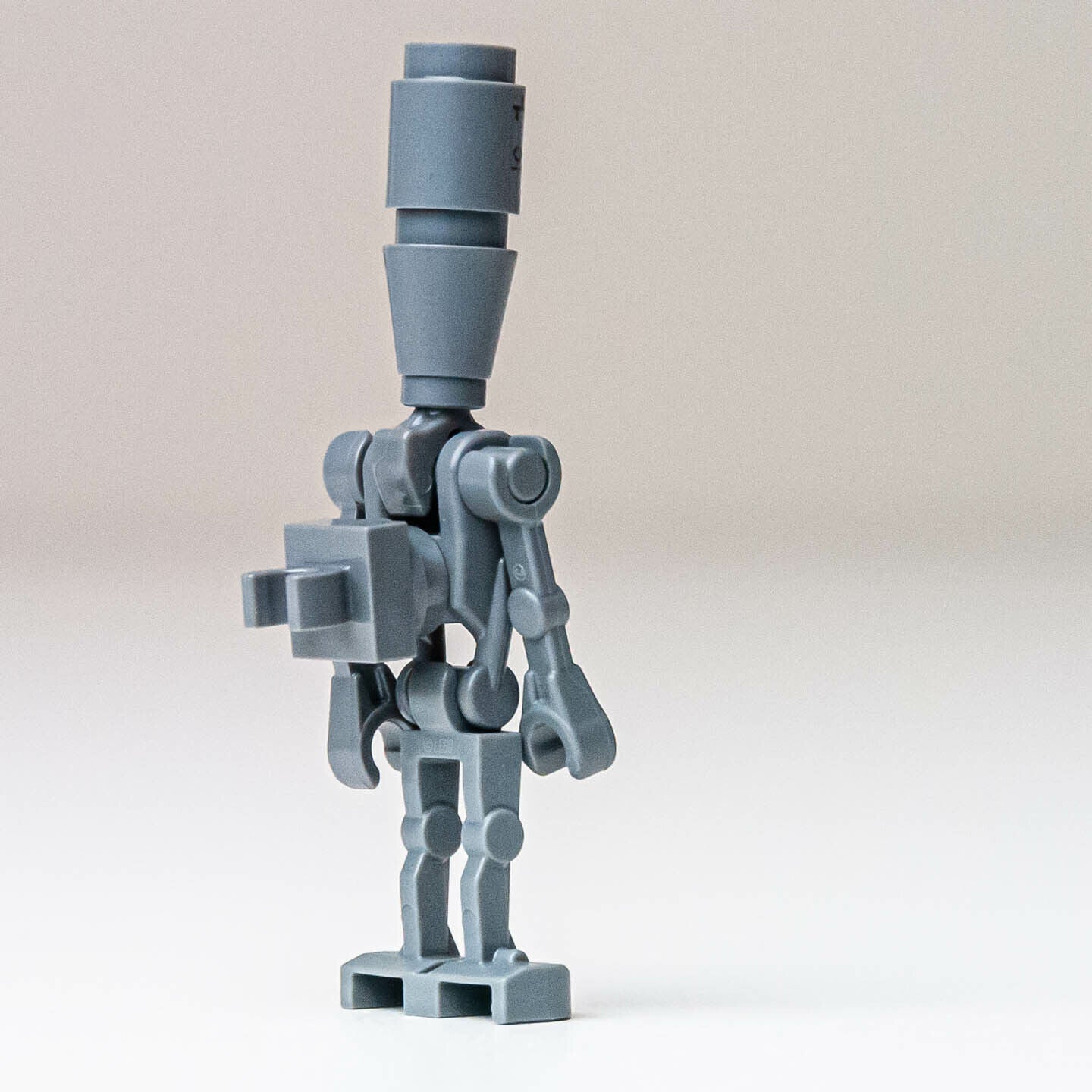 New LEGO IG-11 (Day 20) Minifigure - Star Wars Advent Calendar 2021 (sw1115) - StudBee