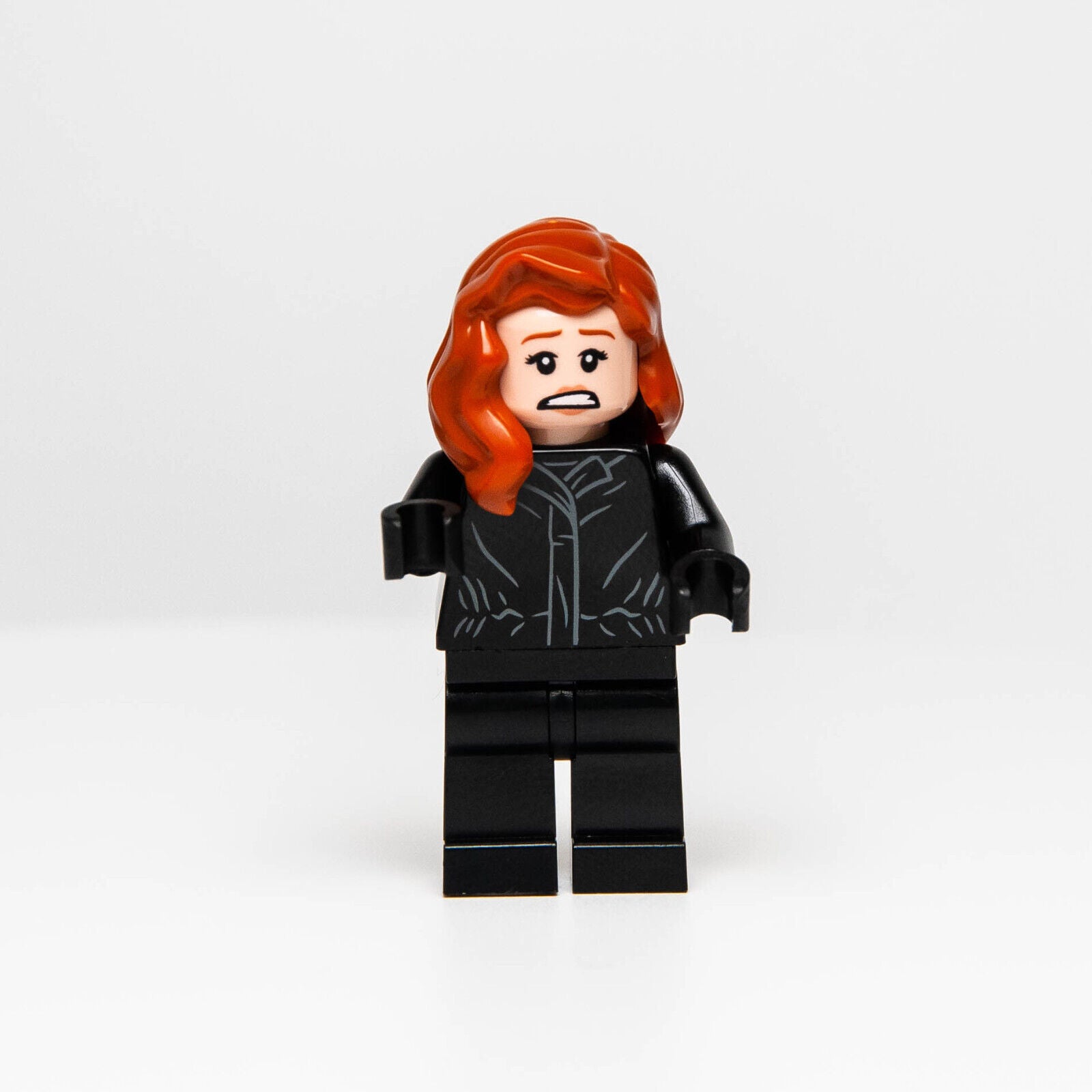 NEW Jurassic World LEGO Claire Dearing w/ Black Jacket (jw092) 76950 Minifigure - StudBee
