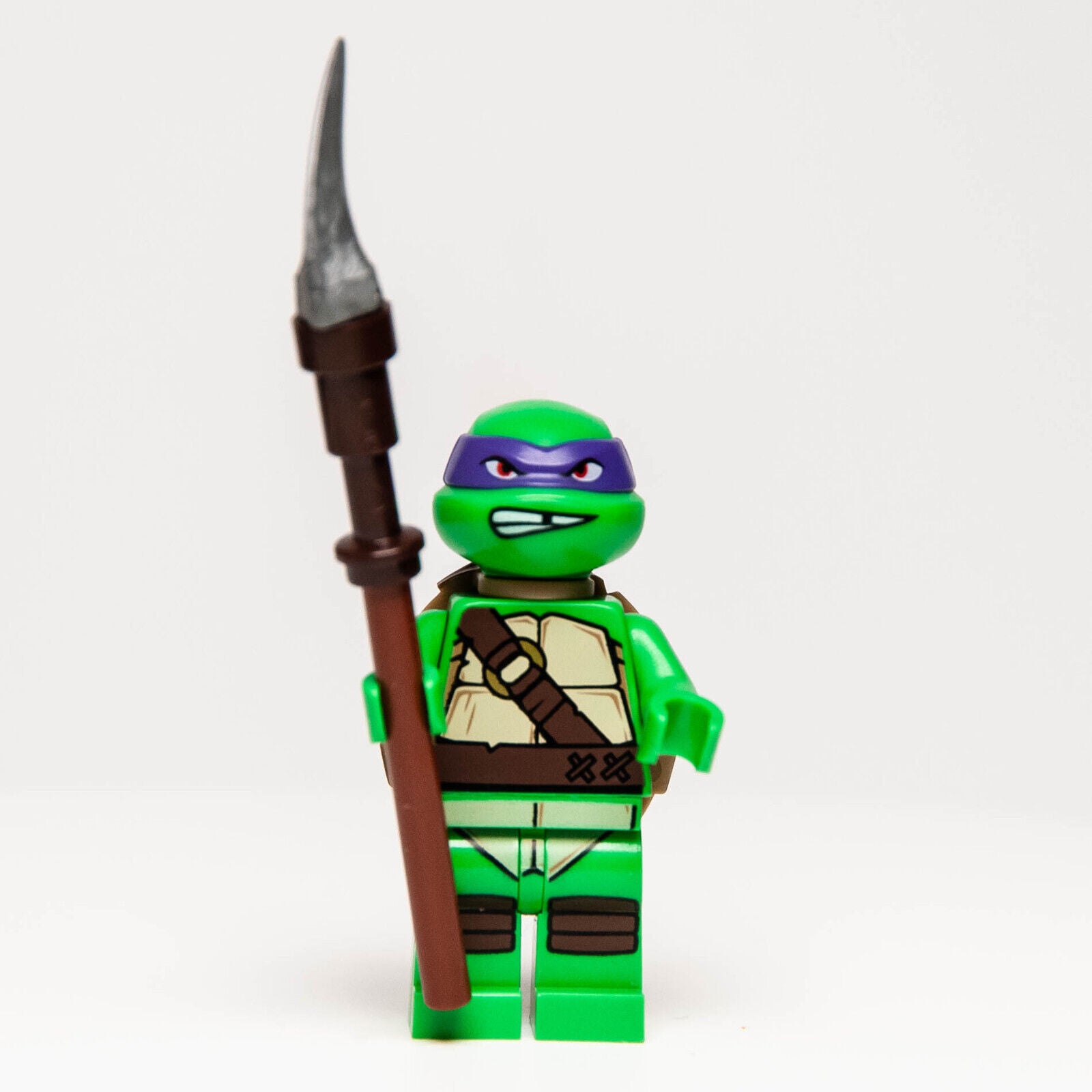 Lego TMNT Minifigure - Donatello, Gritted Teeth w/ Weapon (tnt017) 79105 - StudBee