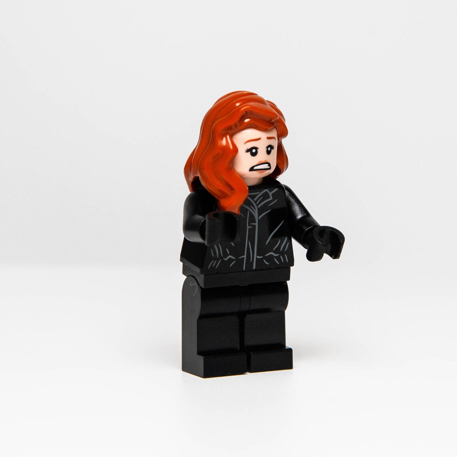 NEW Jurassic World LEGO Claire Dearing w/ Black Jacket (jw092) 76950 Minifigure - StudBee