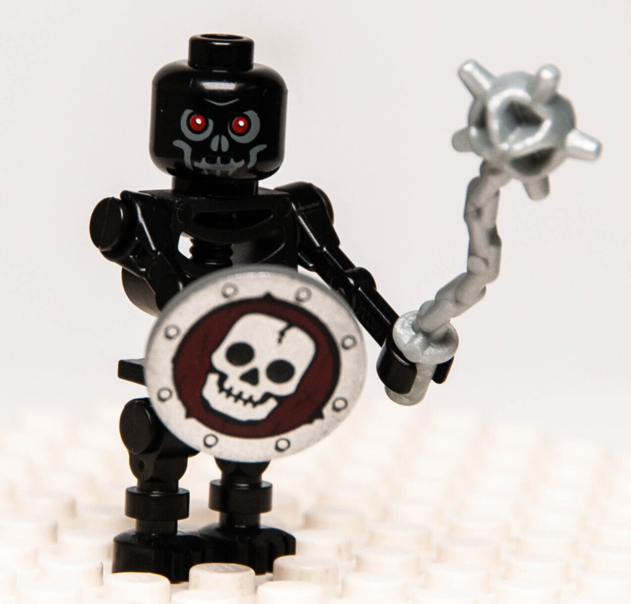 LEGO Fantasy Era Castle Minifigure: Black Skeleton Warrior Red Eyes 7094 (cas327 - StudBee