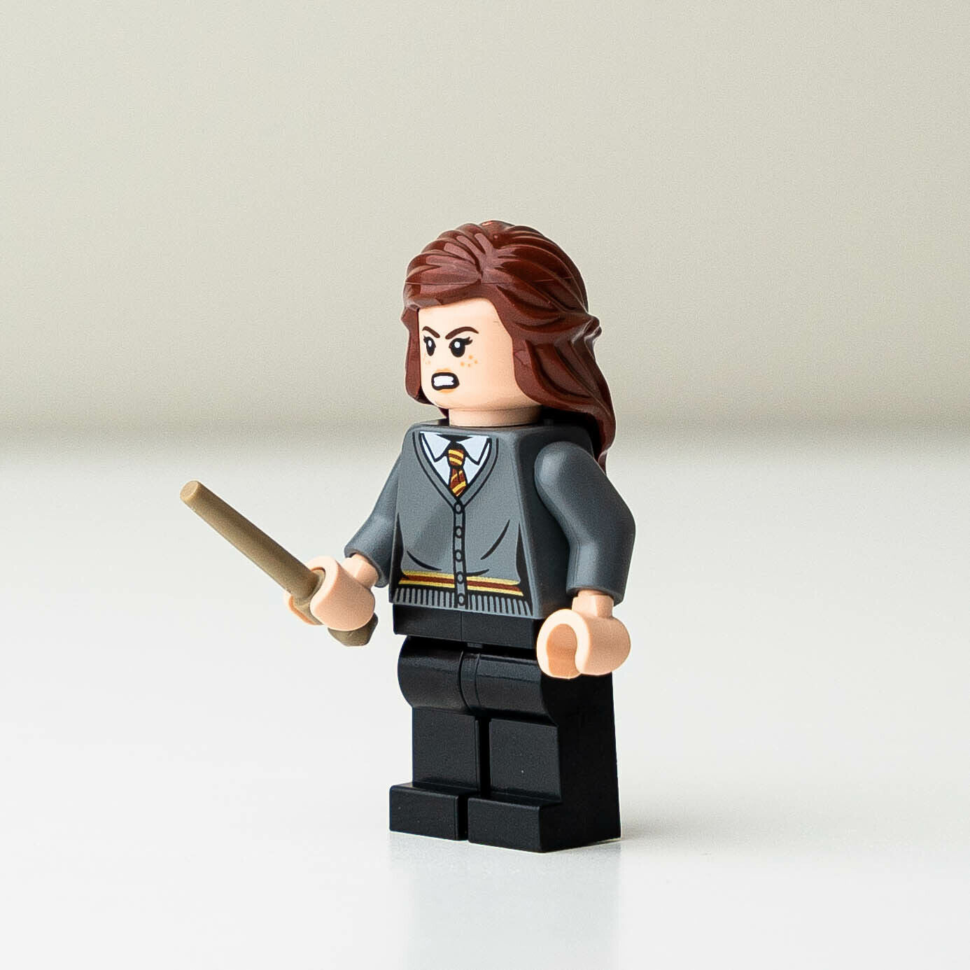 New LEGO Hermione & Otter Patronus Gryffindor Minifigure - 75966 (hp240) - StudBee