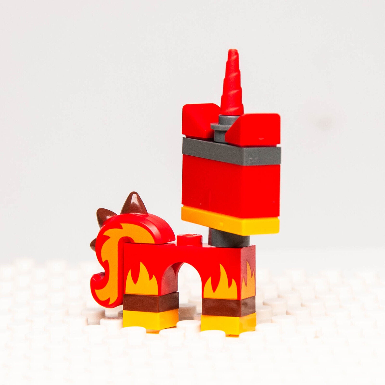 LEGO Movie 2 Minifigure - Unikitty Calm Down Kitty (tlm190) 70837 - StudBee