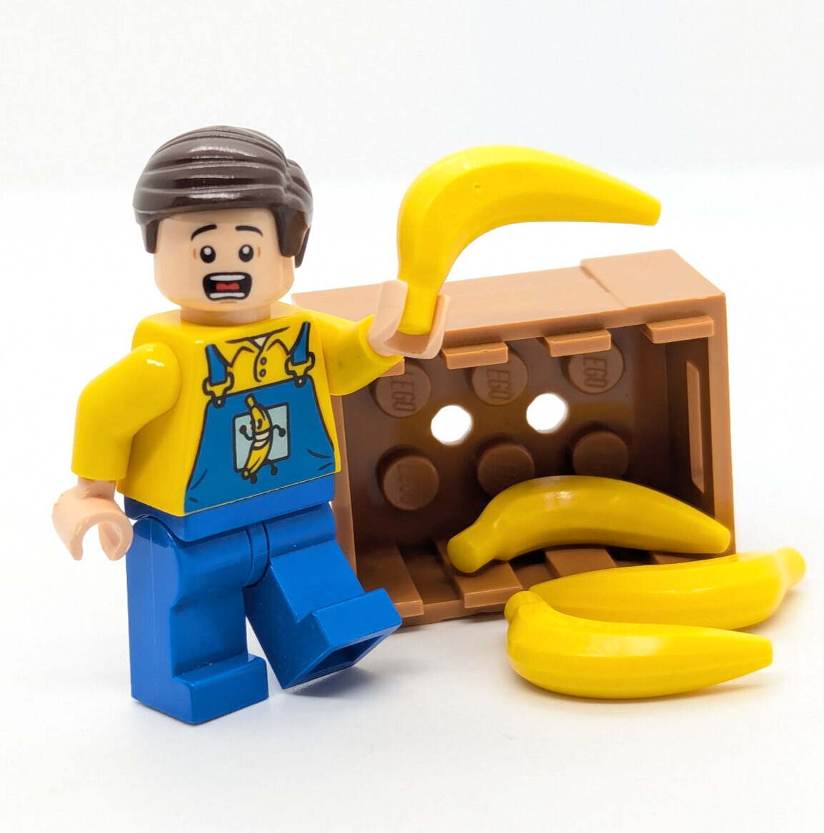 LEGO Truck Driver Minifigure (sh0149) DC Justice League 76026 Banana Overalls