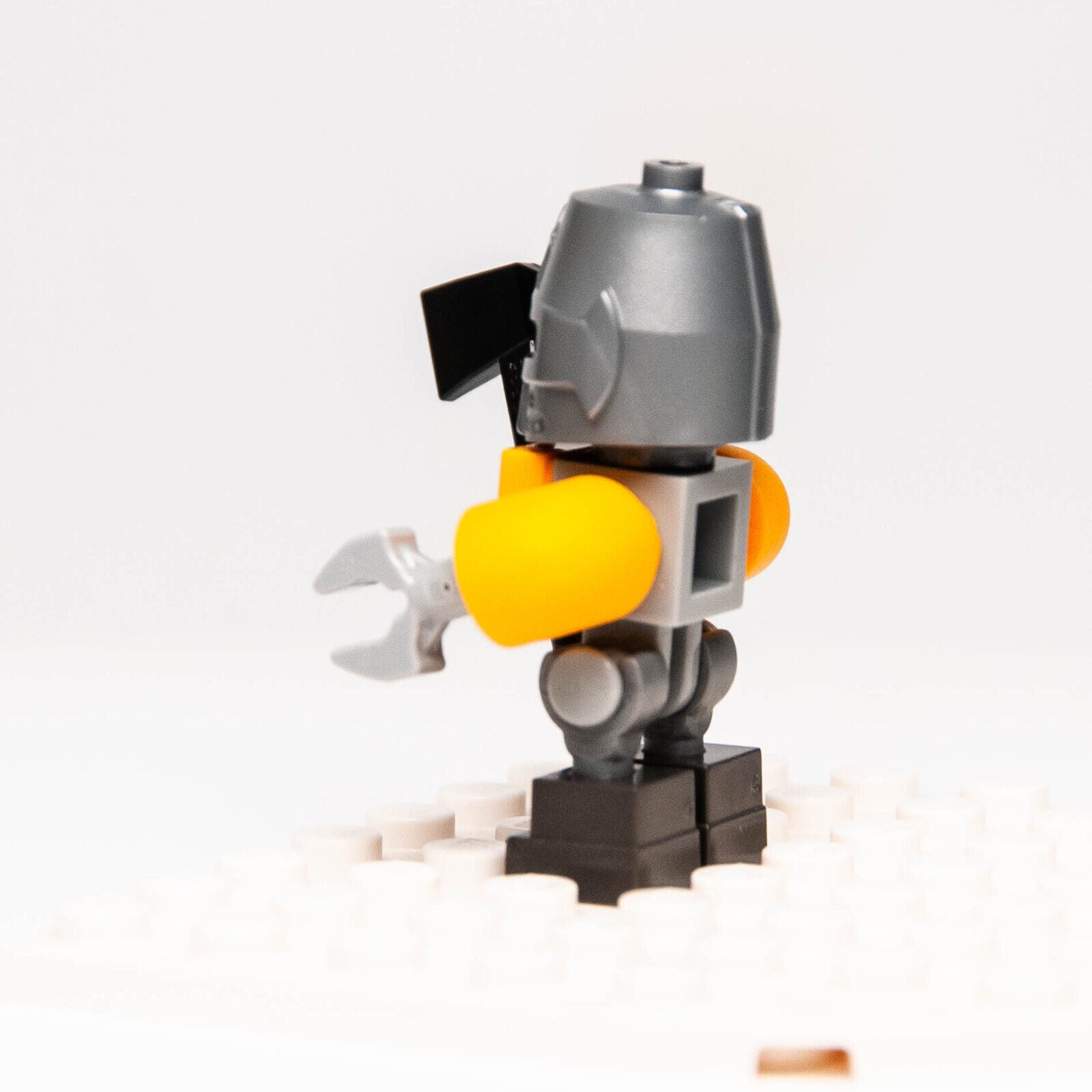 LEGO Nexo Knights Minifigure Lot: Axl Bot w/ Axe (nex060) 70317 - StudBee