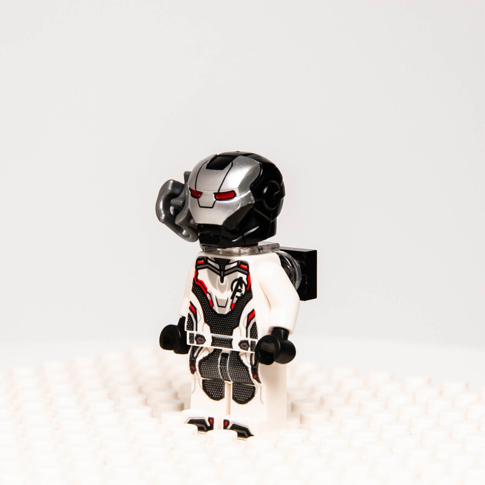 LEGO Marvel Super Heroes Minifigure - War Machine White Jumpsuit (sh564) - StudBee