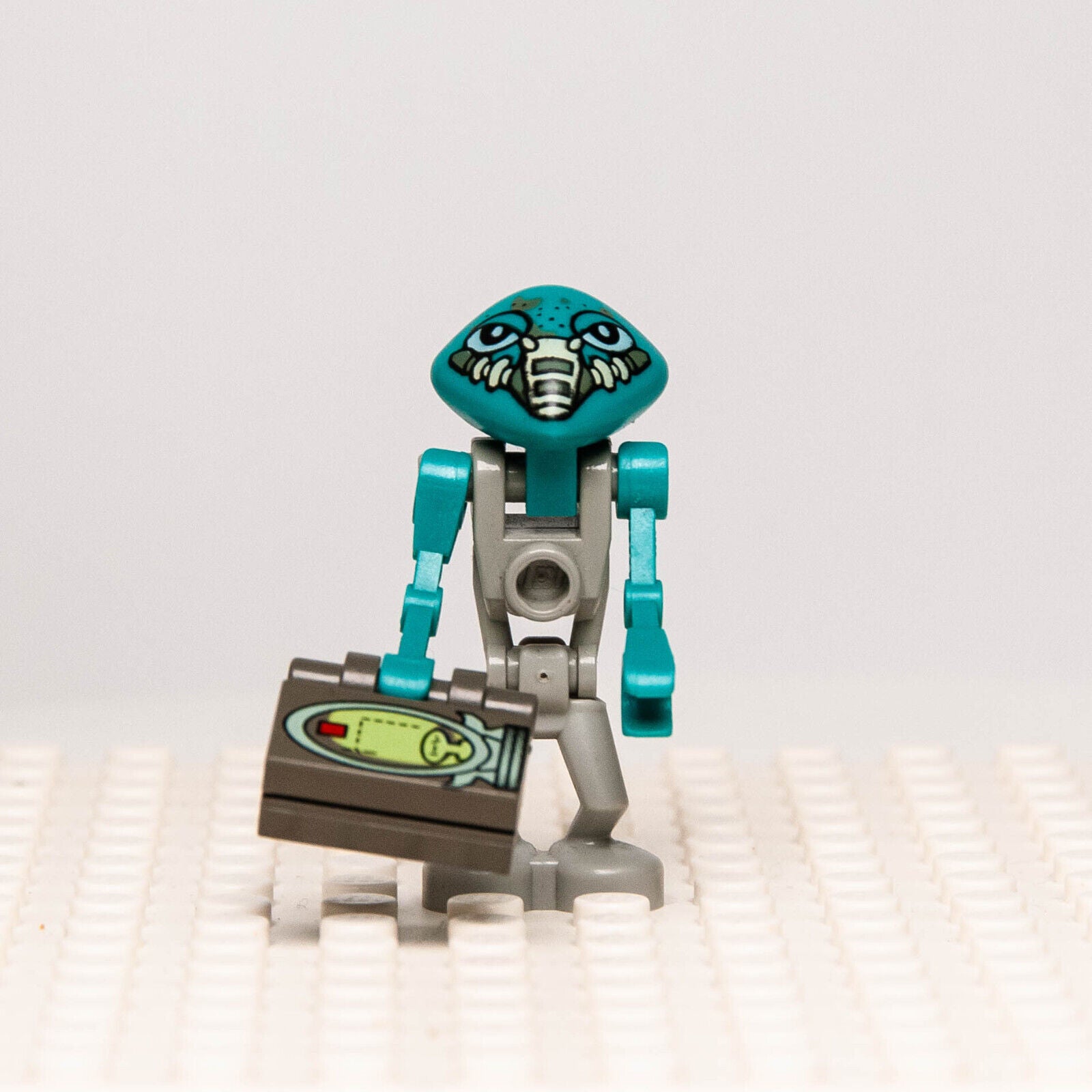 LEGO Space Life on Mars minifigure - POLLUX Martian (lom010) 7316 - StudBee