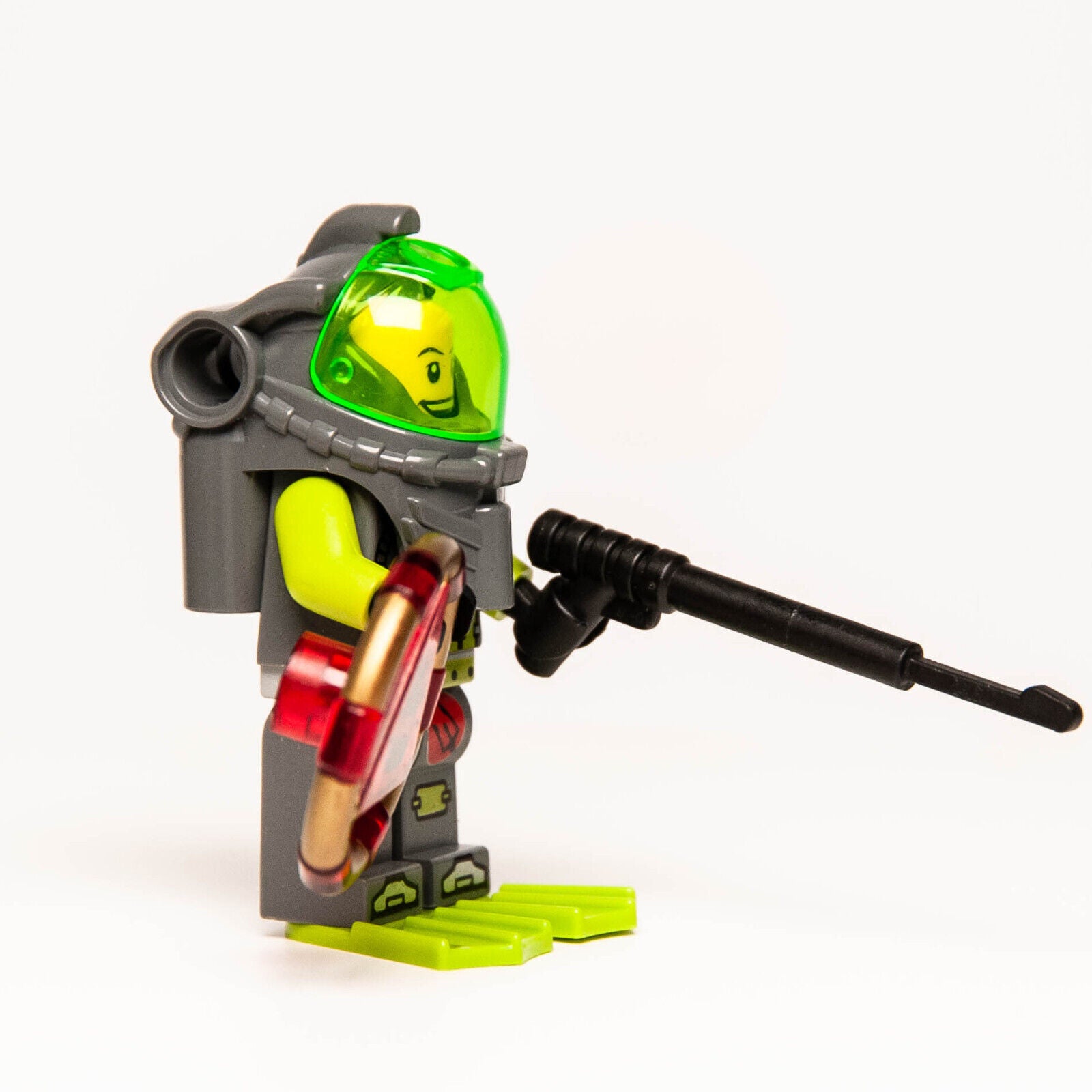 Lego Atlantis Minifigure - Bobby (atl002) with Spear Gun and Treasure Key - StudBee