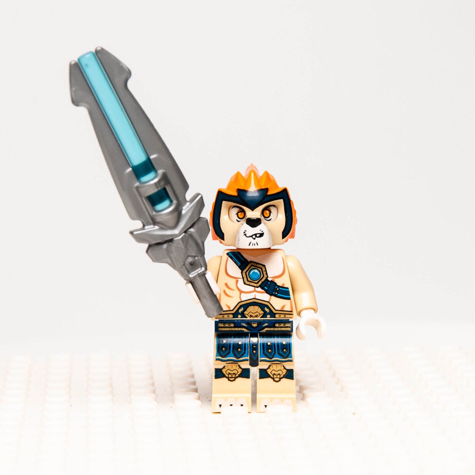 LEGO Chima Minifigure - Leonidas Lion w/ Sword  (loc017) 70014 - StudBee