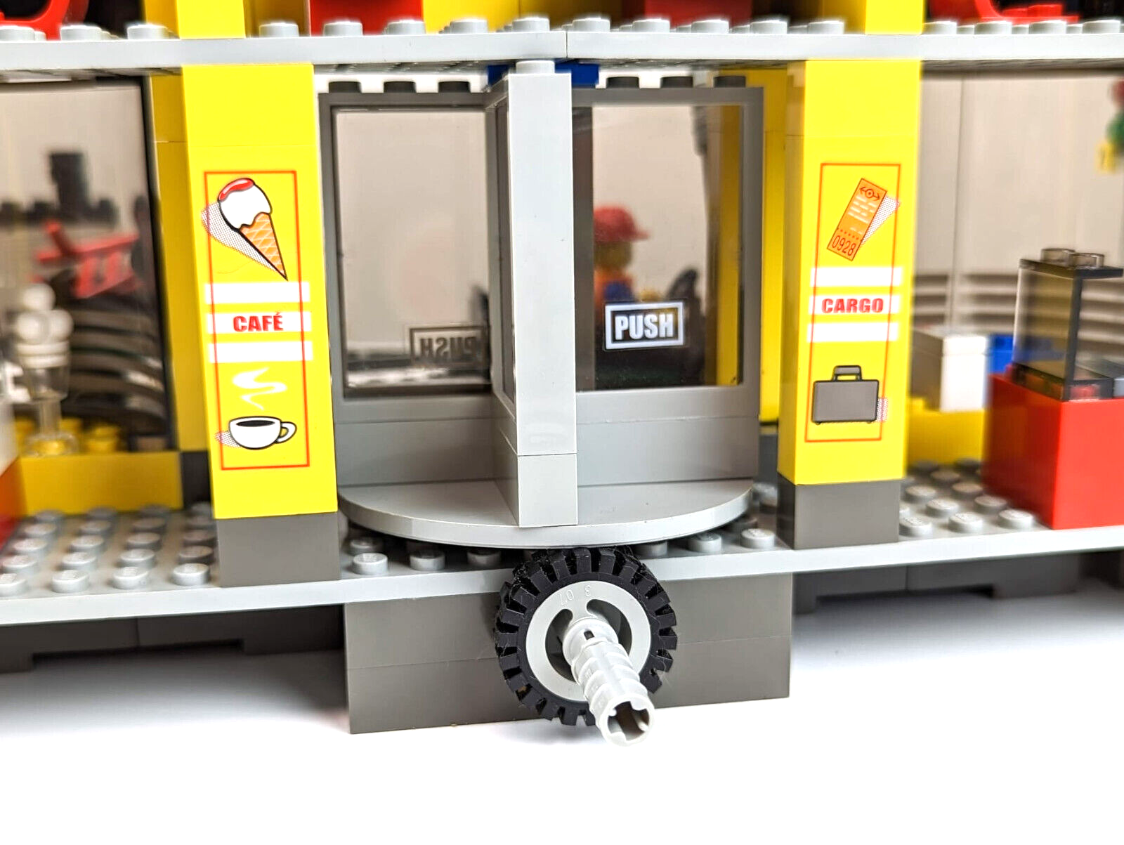 Vintage LEGO World City 4513 - Grand Central Station w/ Instructions, Complete! - StudBee