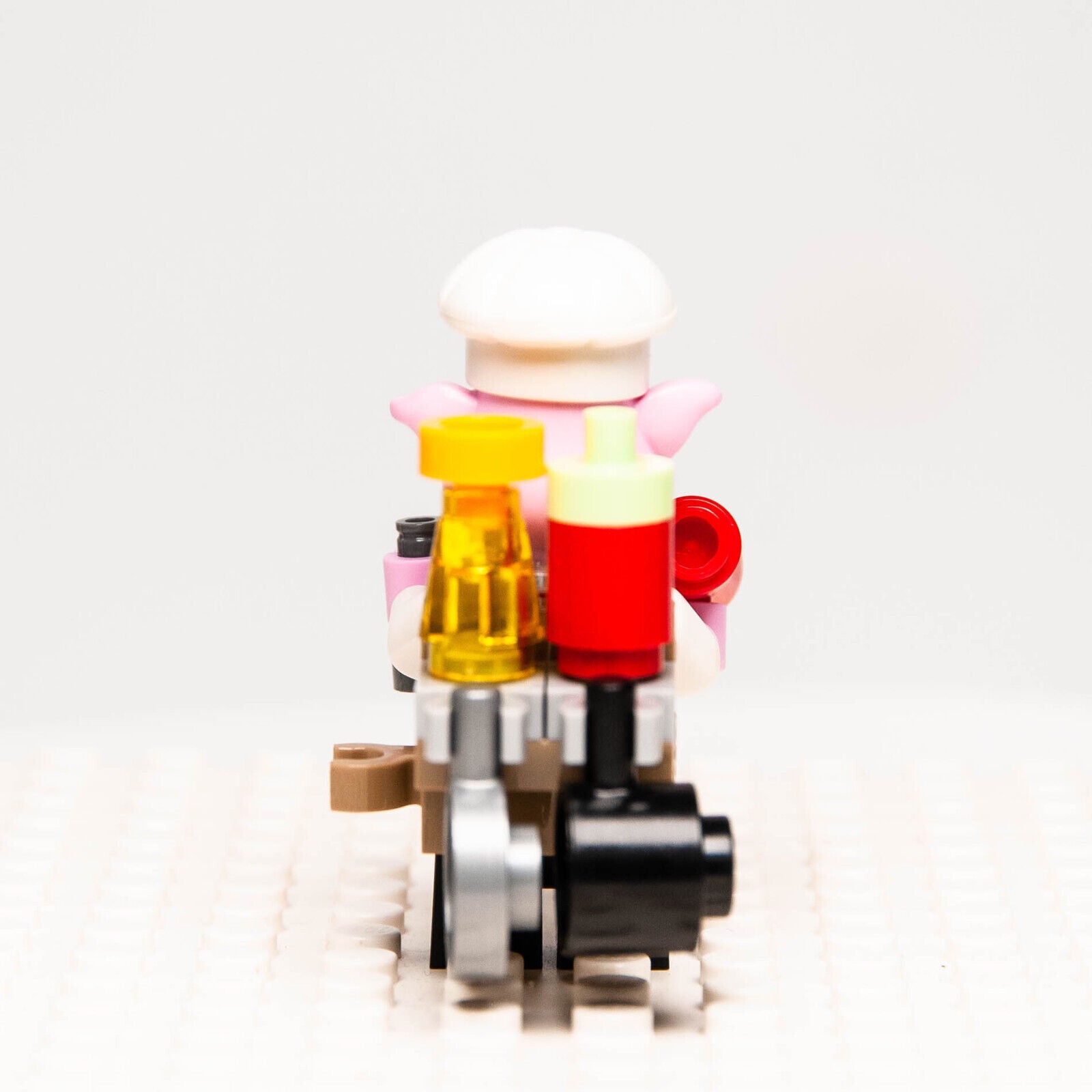 LEGO Monkie Kid Minifigure - Pigsy with Portable Kitchen (mk067) - StudBee