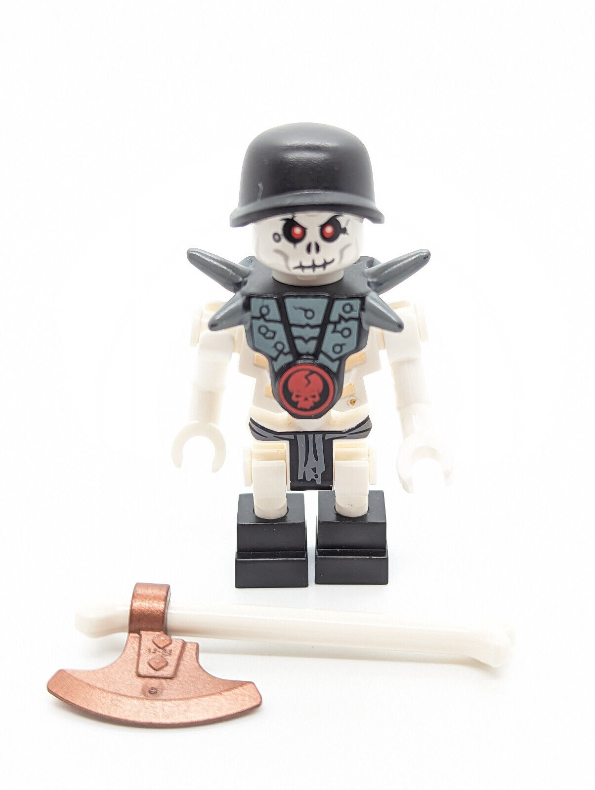 LEGO Ninjago Golden Weapons: Chopov with Helmet (njo005) 2259 Skull Motorbike - StudBee