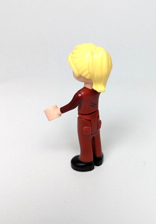 NEW Lego Friends: Usher Stephanie w/ Hotel Luggage Cart & Poodle (frnd452) 41684 - StudBee