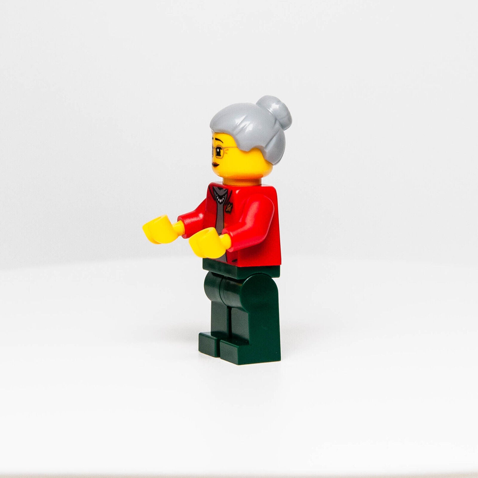 LEGO Minifigure Grandmother, Chinese New Year 80108 (hol273) - StudBee