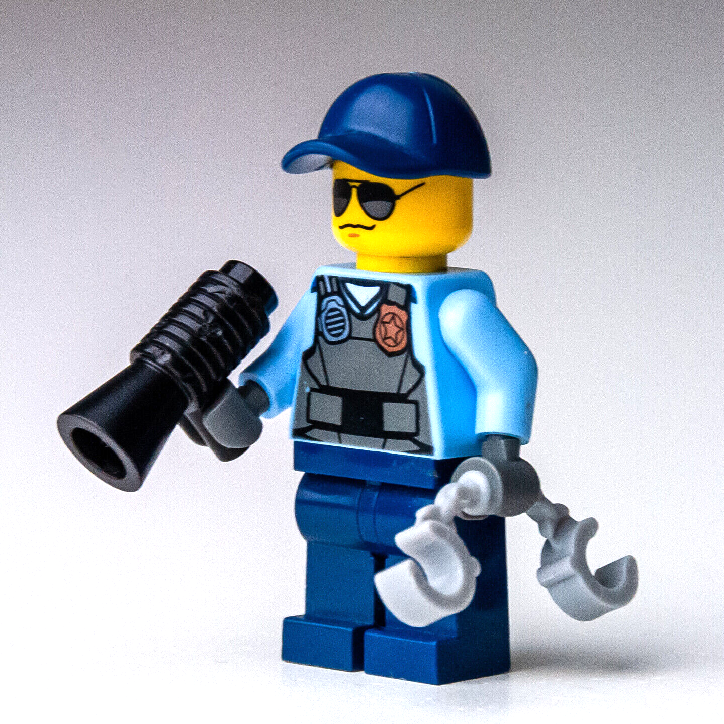 LEGO Police - City Officer - City Town - 85370 60130 60127 (cty0619) Minifigure - StudBee