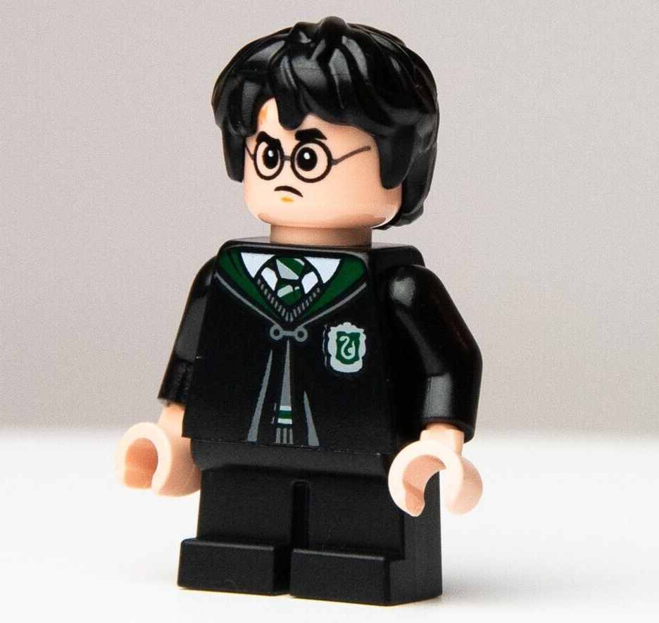 NEW LEGO Harry Potter Minifigure: Transformation Slytherin Robe (hp285