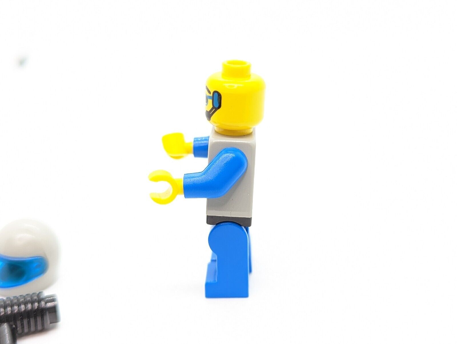 Lego Life on Mars Assistant Minifigure LoM 1413 7301 7309 (lom013) - StudBee