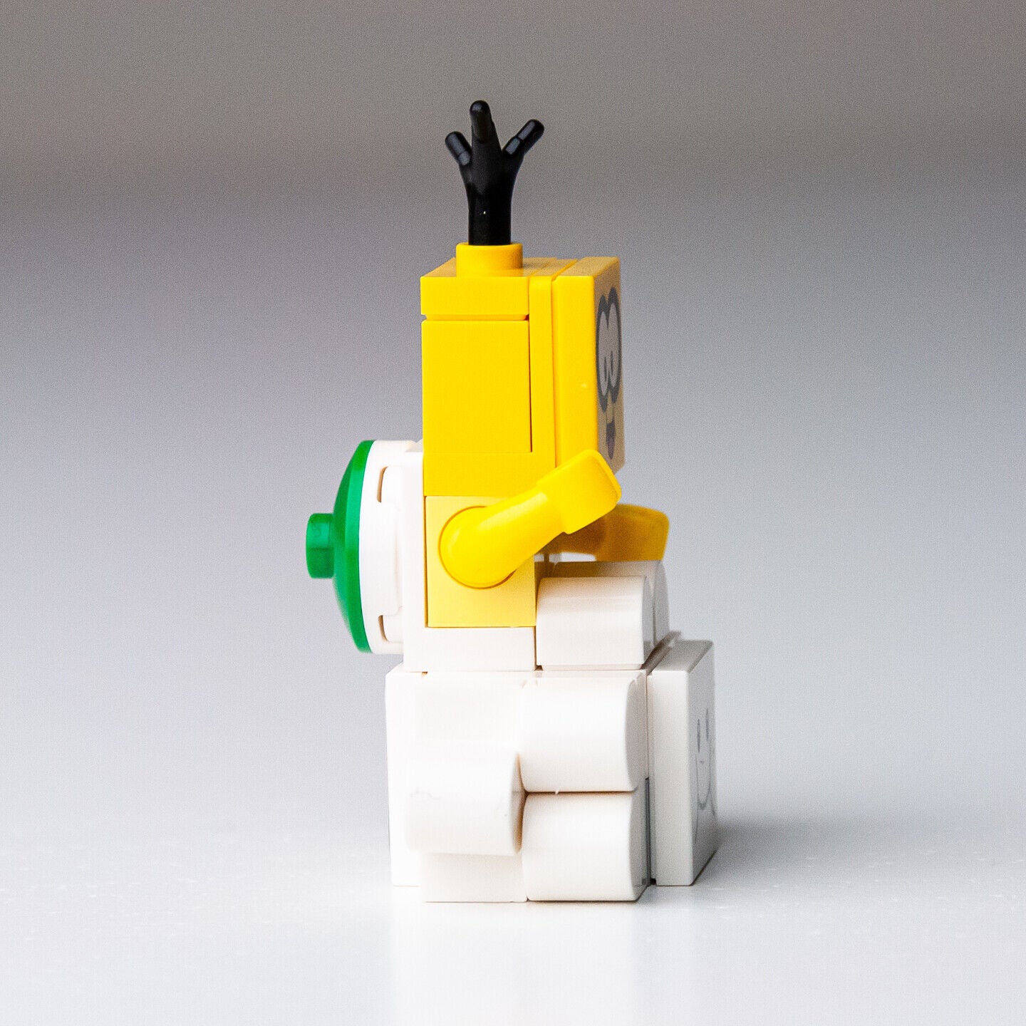 NEW Lakitu (Character Only) - Super Mario - (mar0076) LEGO Minifigure - StudBee