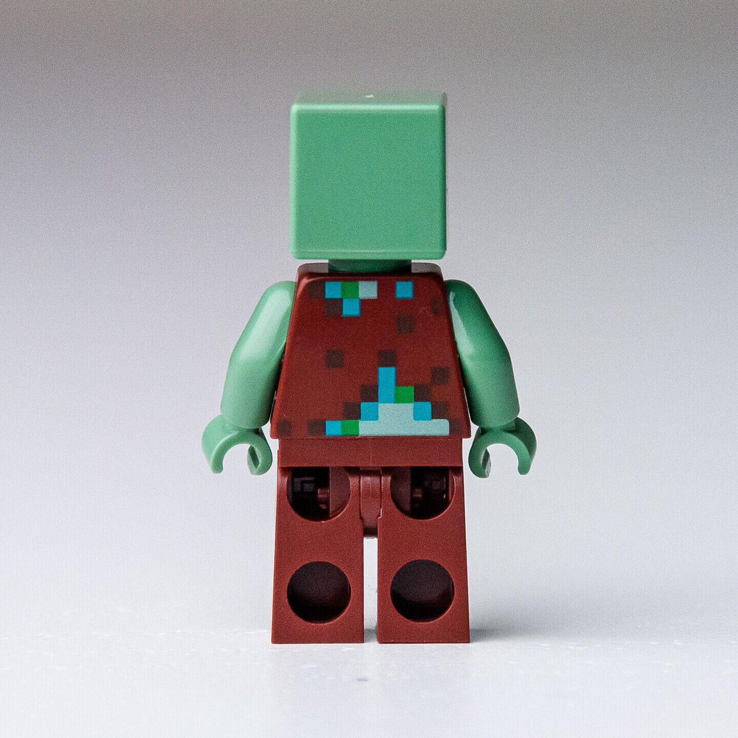 New LEGO Drowned Zombie Minifigure - The Coral Reef - 21164 (min088) - StudBee