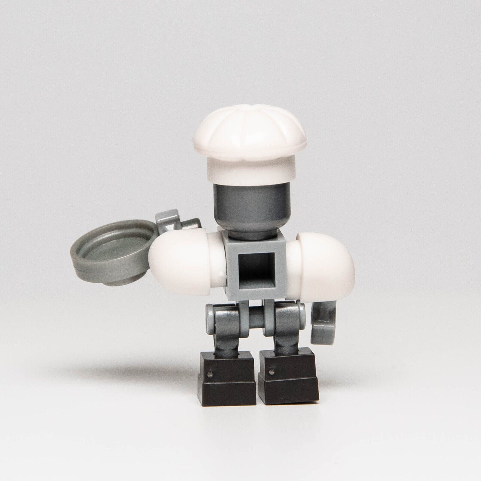 Lego Nexo Knights Minifigure - Chef Eclair w/ Pan (nex009) - StudBee