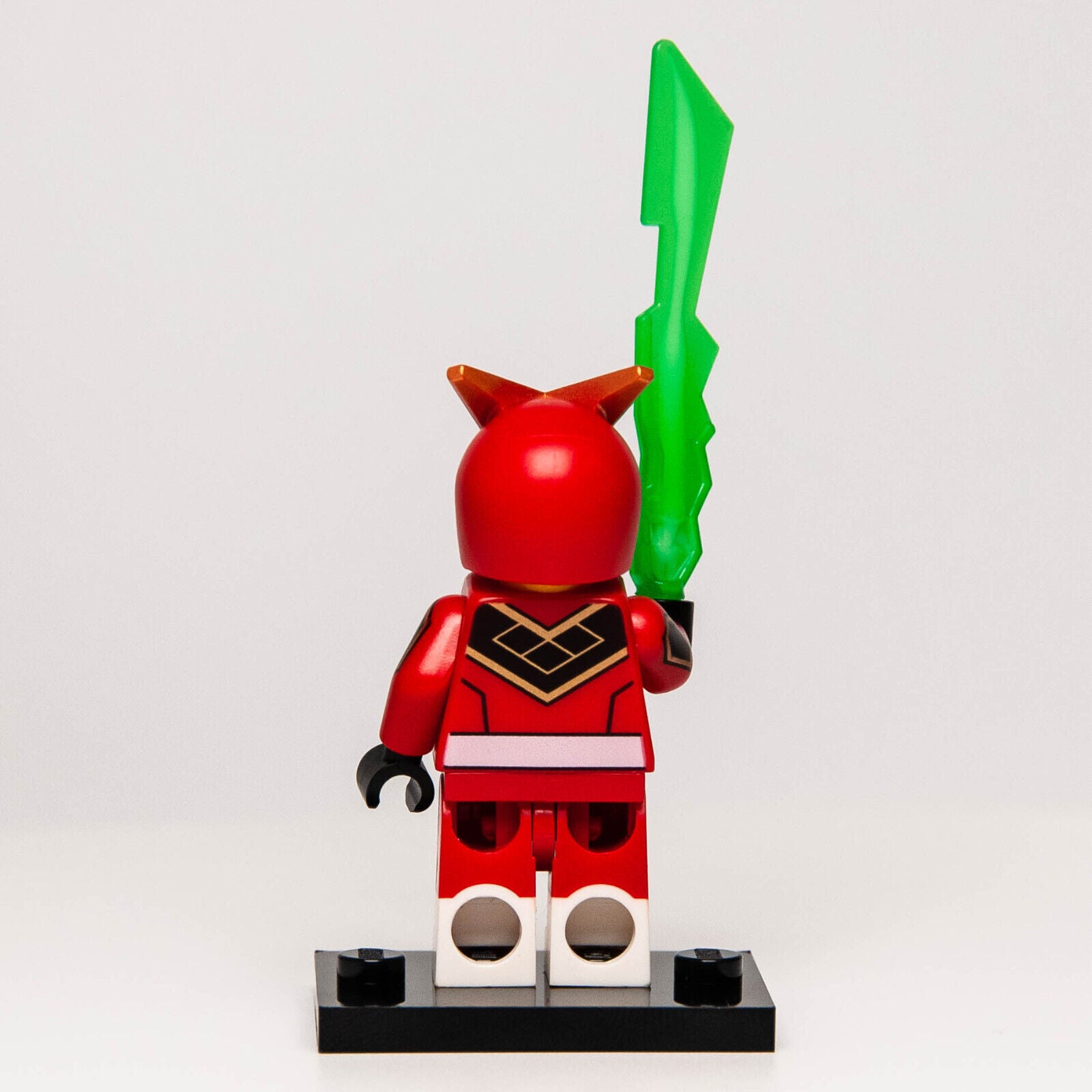 Lego CMF Series 20 Minifigure w/ Plate & Sword - Super Warrior (col20-9) 71027 - StudBee