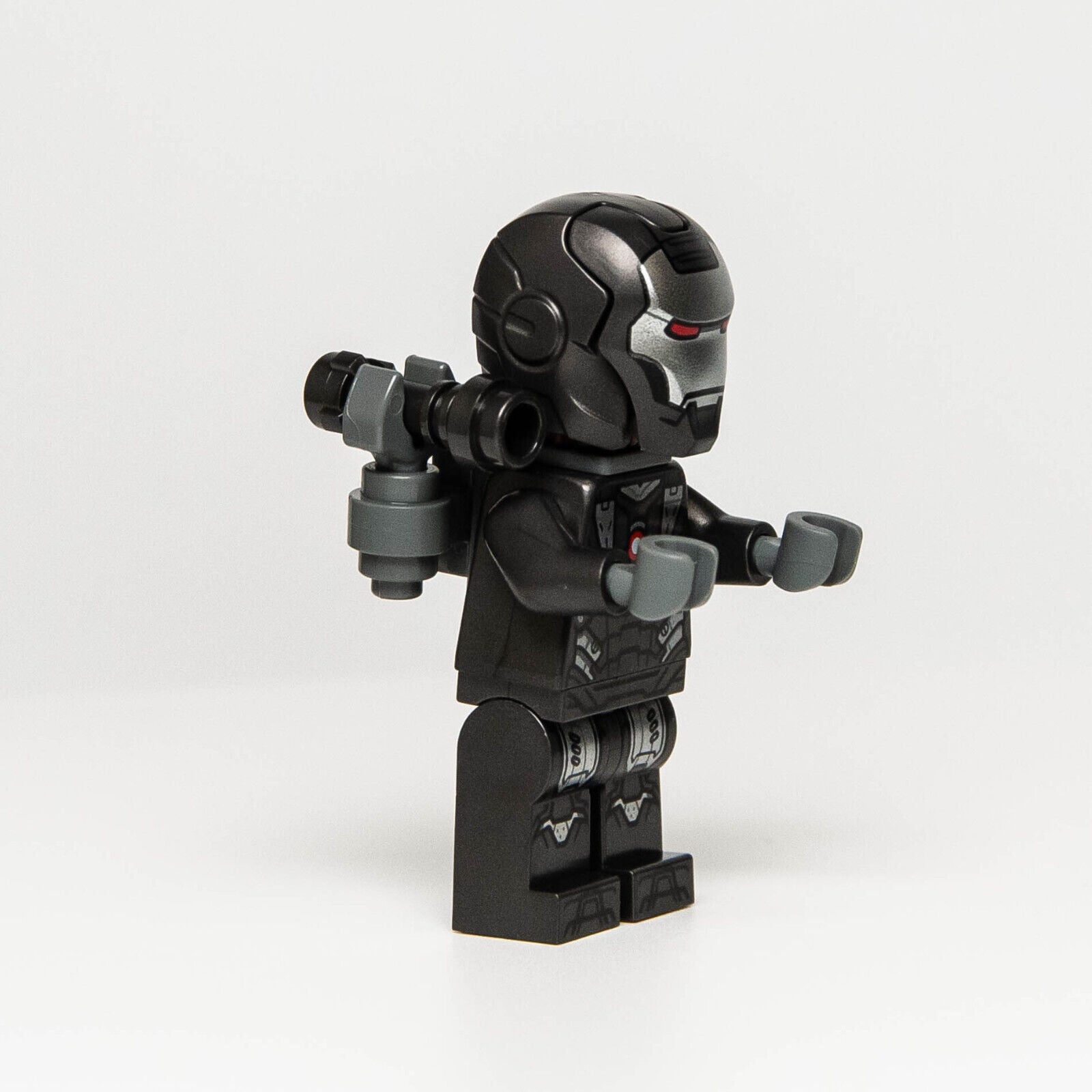 NEW LEGO Marvel War Machine Pearl Dark Gray, Silver Armor 76216 (sh819) - StudBee