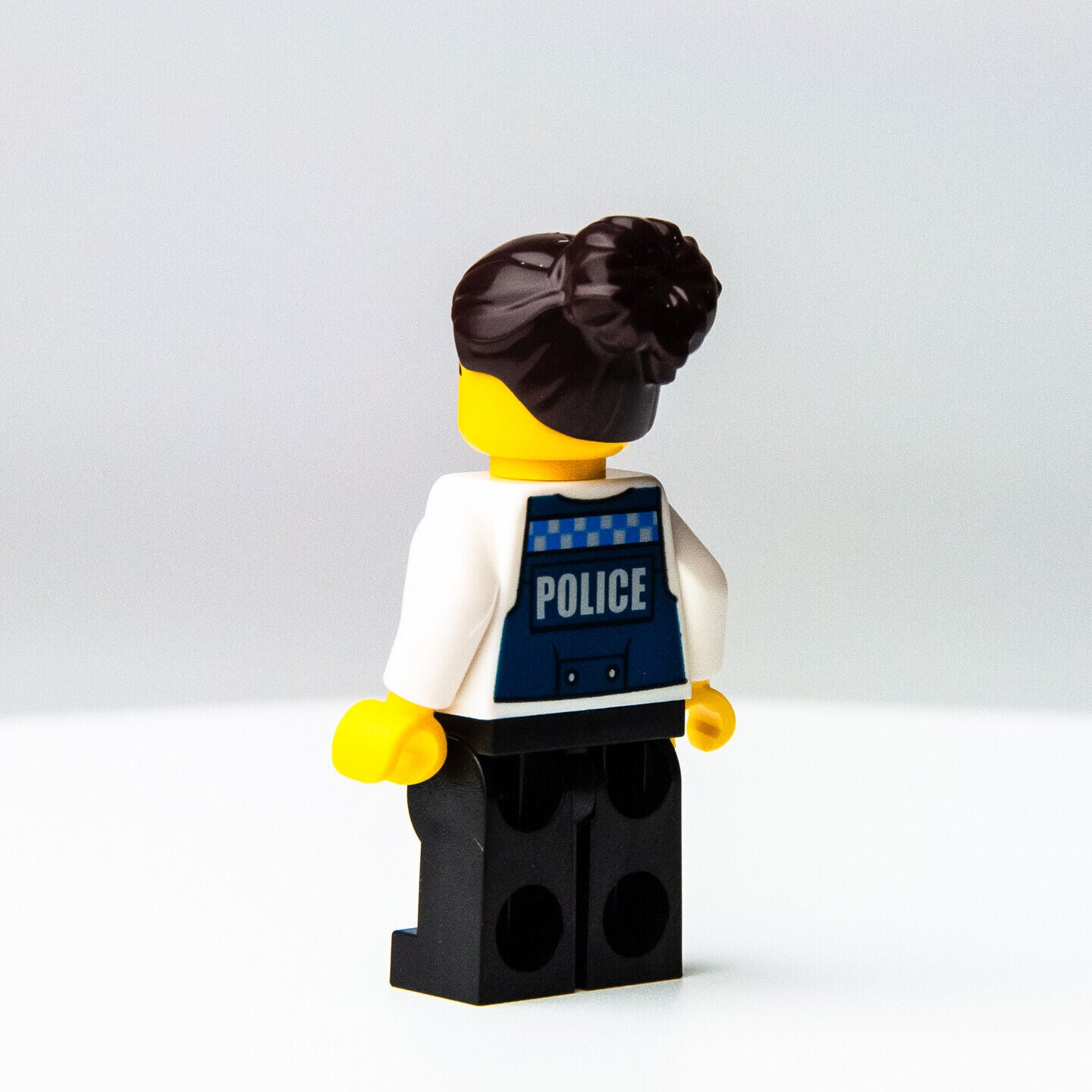 NEW Officer Gracie Goodhart - Police Mobile Command Truck  cty1365 LEGO Minifig - StudBee