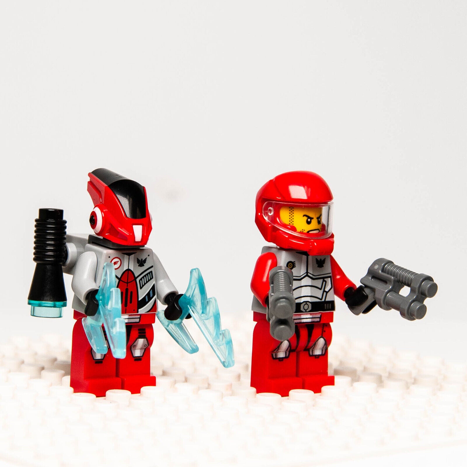 LEGO Galaxy Squad Space - Billy Starbeam & Red Robot Sidekick 70702 (gs005 gs006 - StudBee