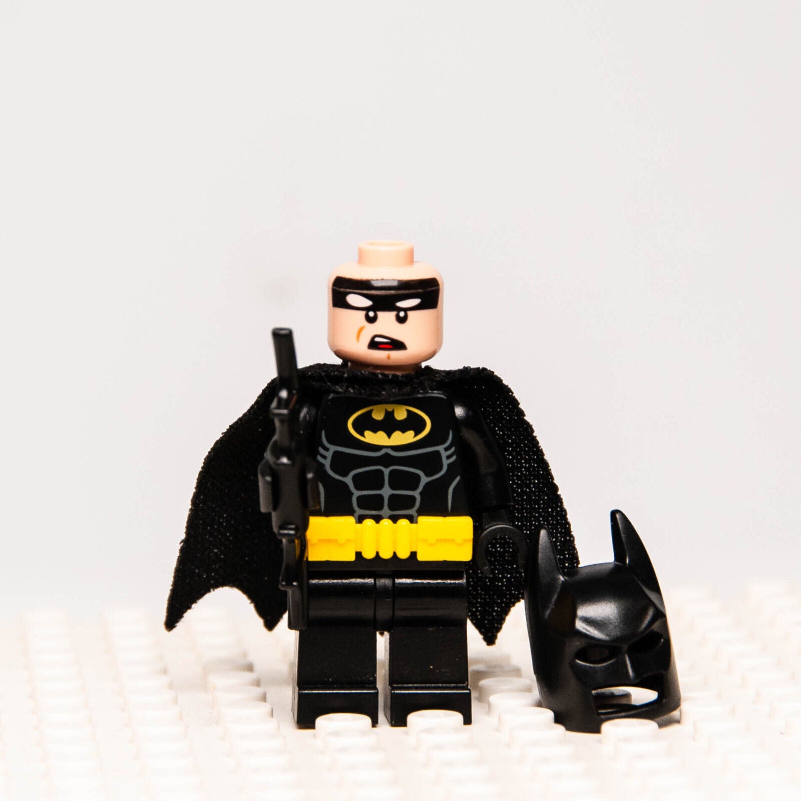 LEGO Minifigure - Batman Utility Belt Head Type 1 (sh312) 70909 70905 70916 7092 - StudBee