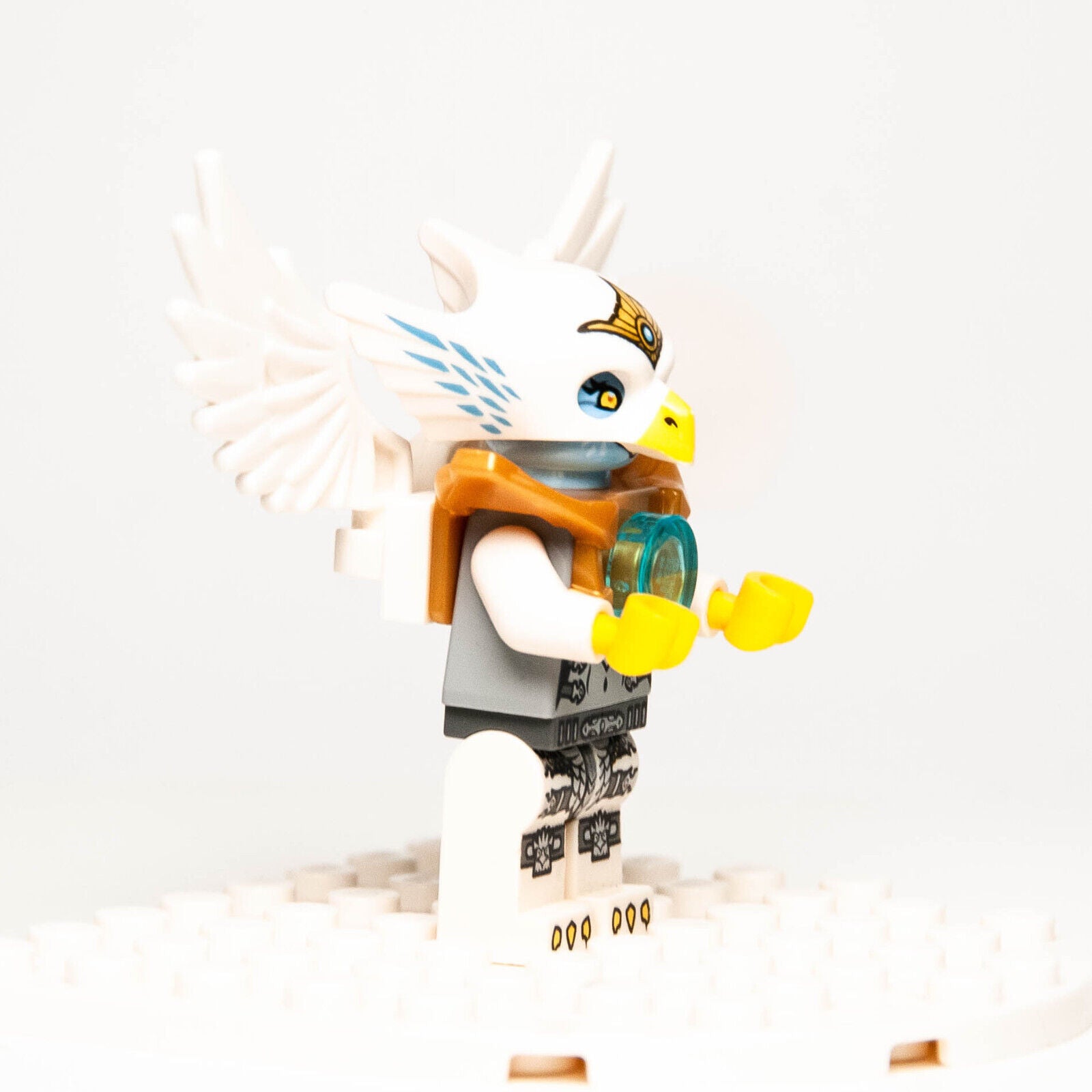 LEGO Chima Eagle Minifigure - Eris in Silver Outfit (loc071) 70133 70139 - StudBee