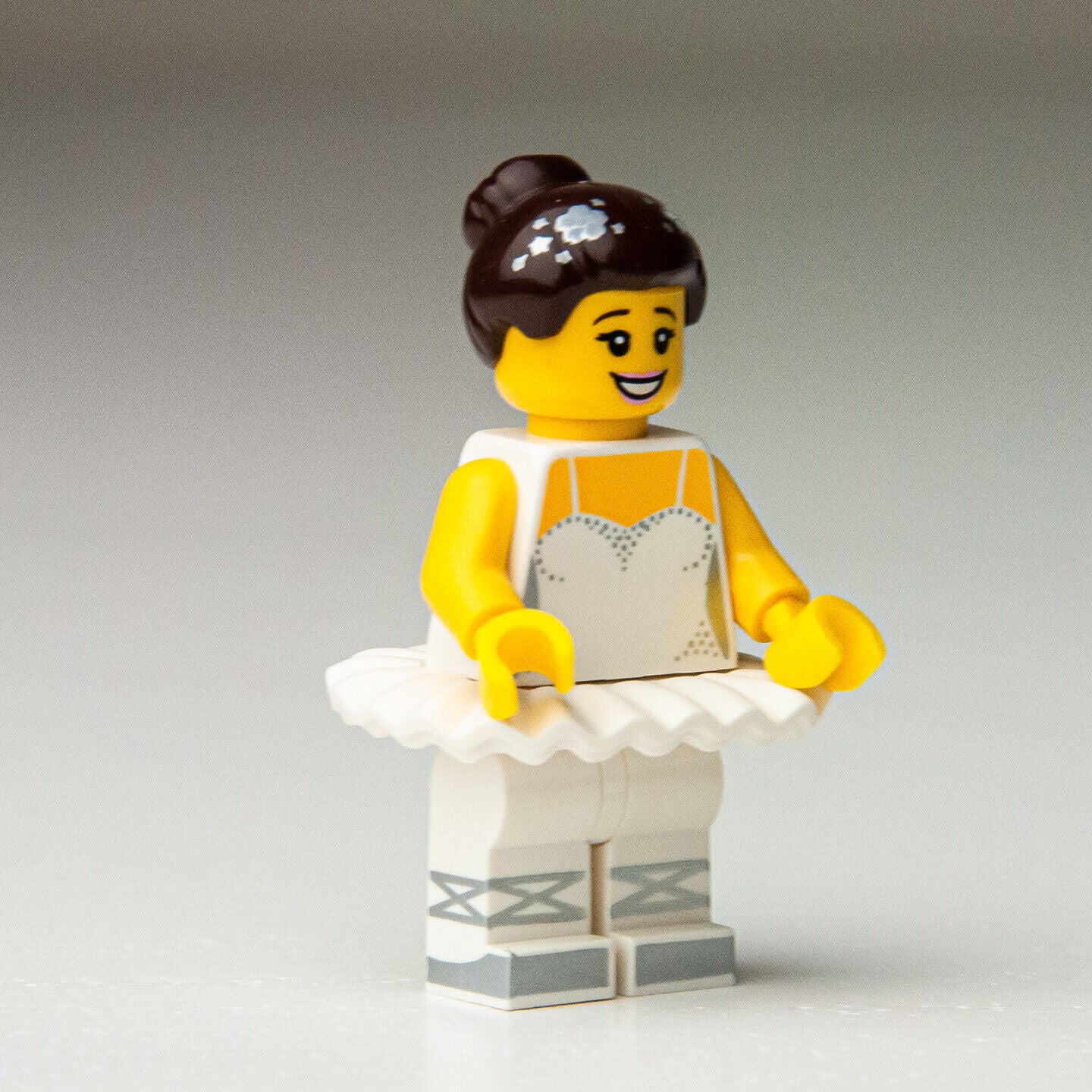 LEGO Minifigure Ballerina -  CMF Series 15 - 71011 (col15-10) - StudBee