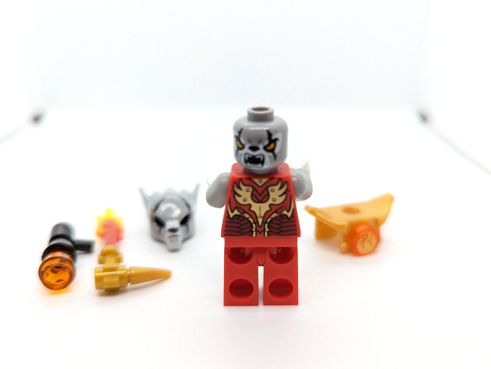 Lego Chima Minifigure - Worriz Fire Chi With Gold Armor (loc089) - StudBee