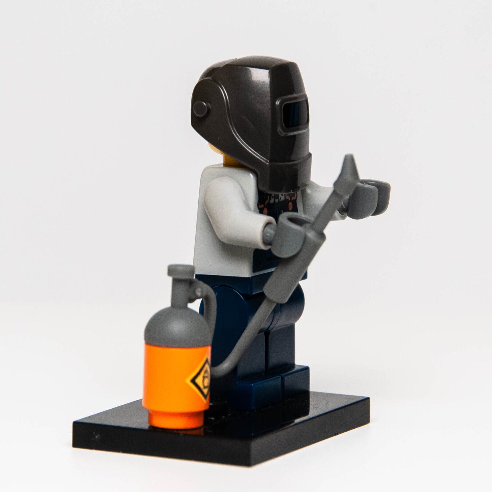Lego CMF Series 11 - Welder Minifigure  (col11-10) 71002 - StudBee