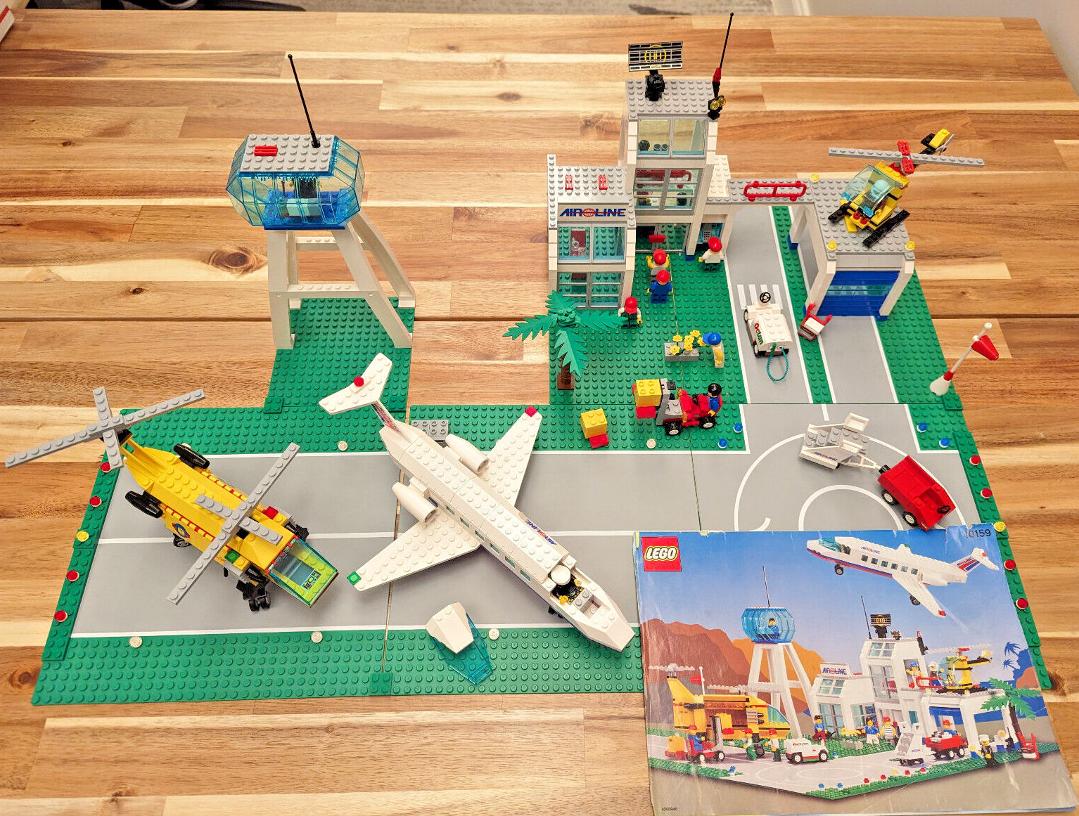 LEGO Classic Town City Airport 10159 w/ Instructions Planes Octan - StudBee