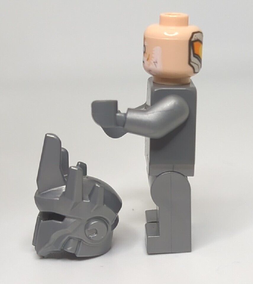 LEGO Reinhardt Wilhelm Minifigure w/ Helmet Overwatch 75973 (ow010) - StudBee