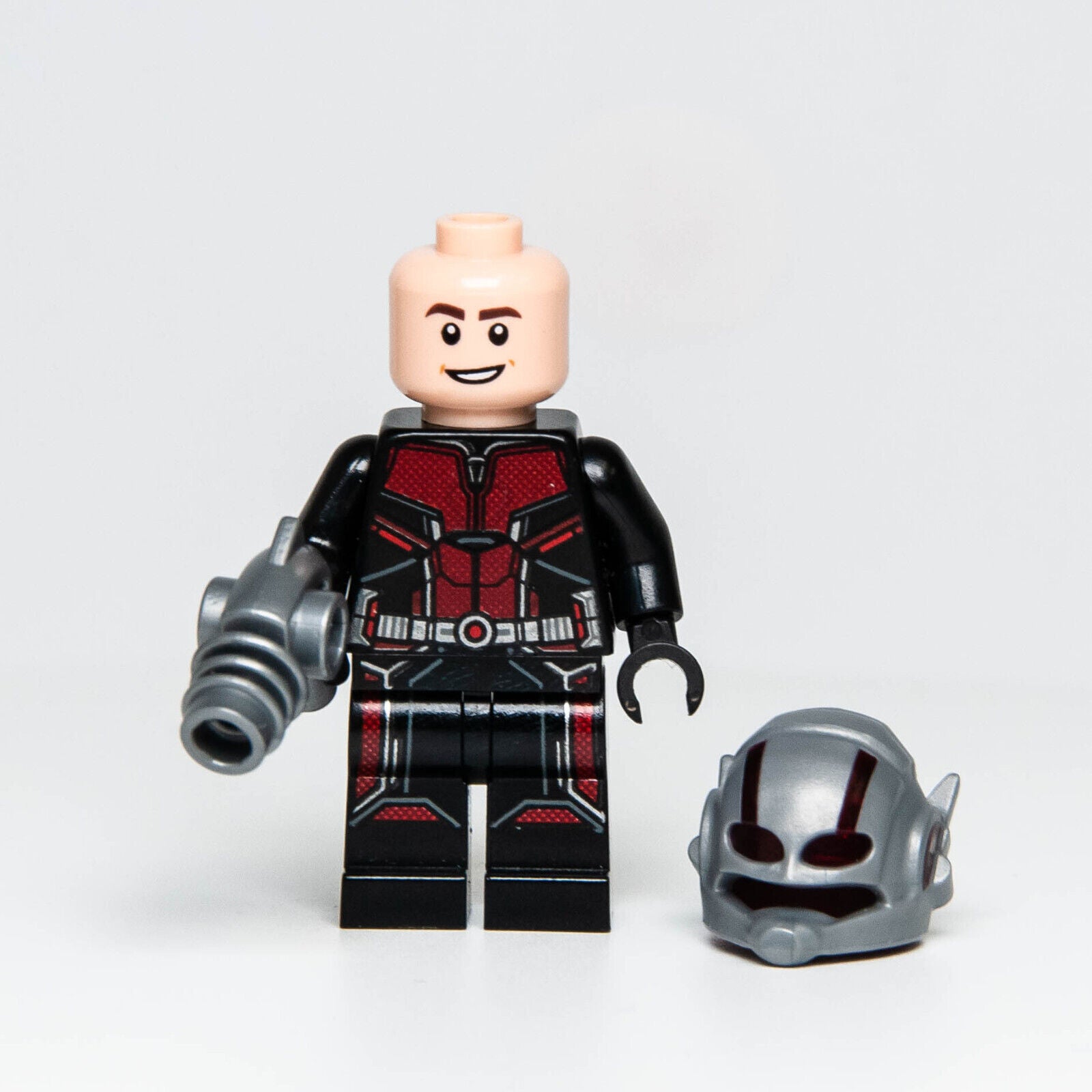 LEGO Ant-Man Marvel Minifigure (sh516) Upgraded Suit Scott Lang 76109 - StudBee