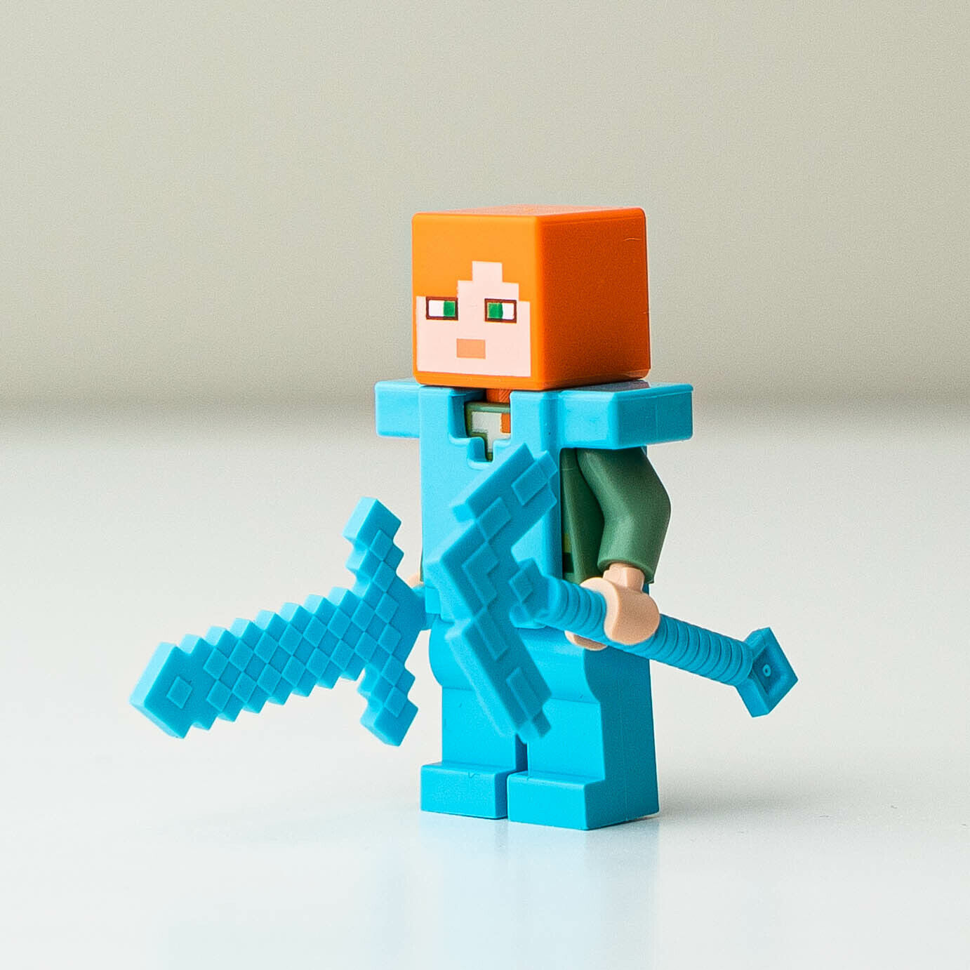 New LEGO Alex - Medium Azure Armor Minifigure - The Blaze Bridge 21154 (min070) - StudBee