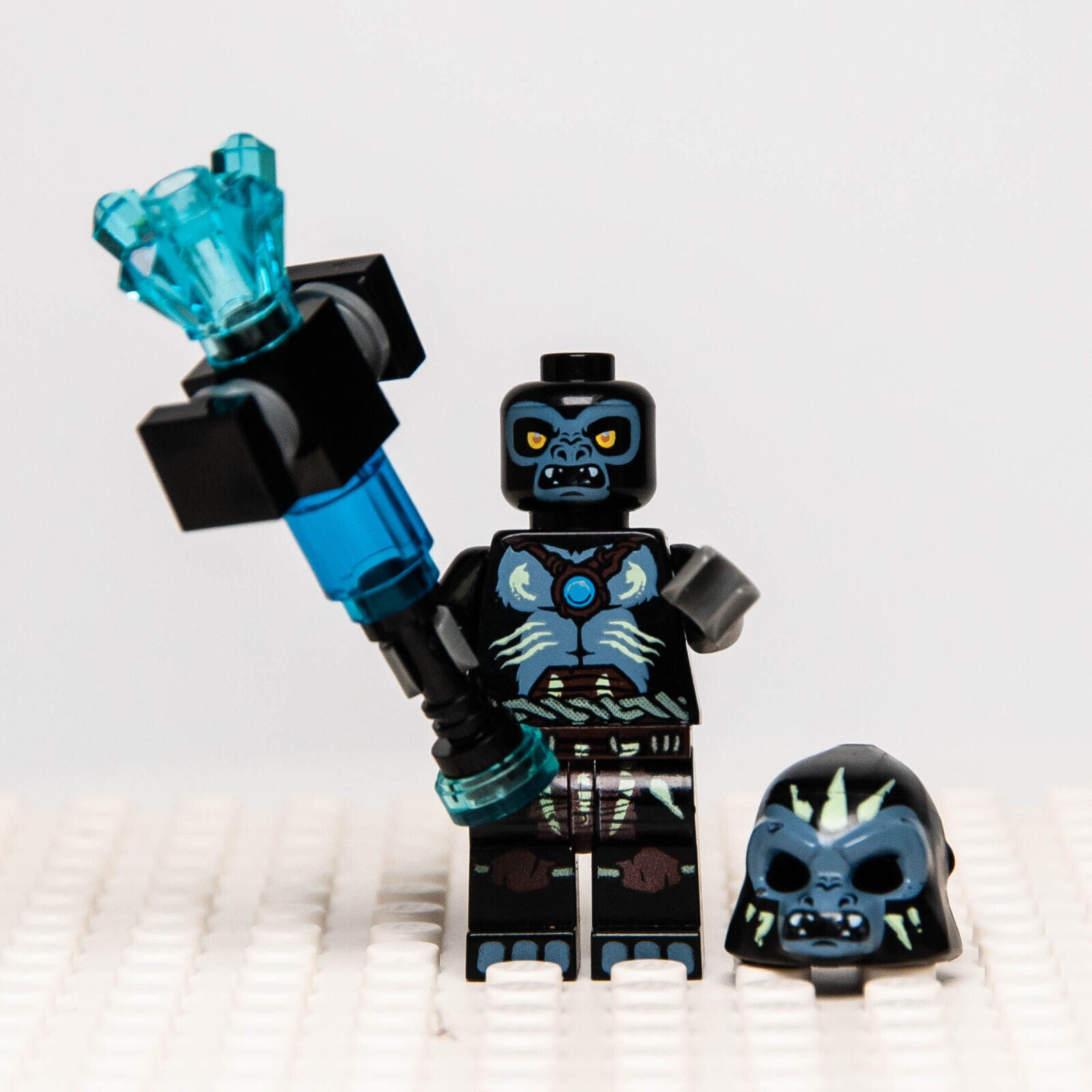 LEGO Chima Minifigure - Gorzan Gorilla (loc031) 70109 - StudBee