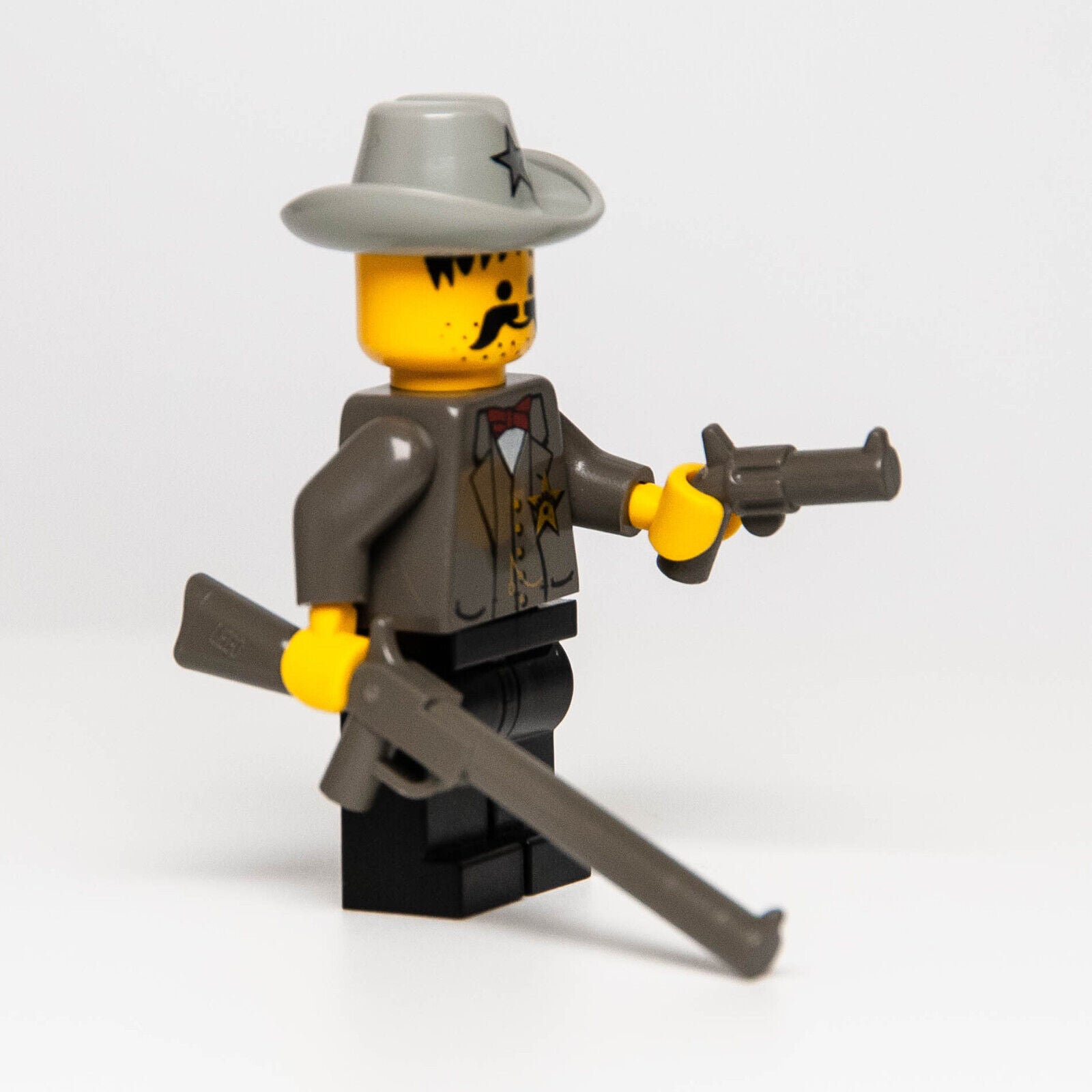 LEGO Western Cowboy SHERIFF Minifigure with Rifle and Revolver (ww021) - StudBee