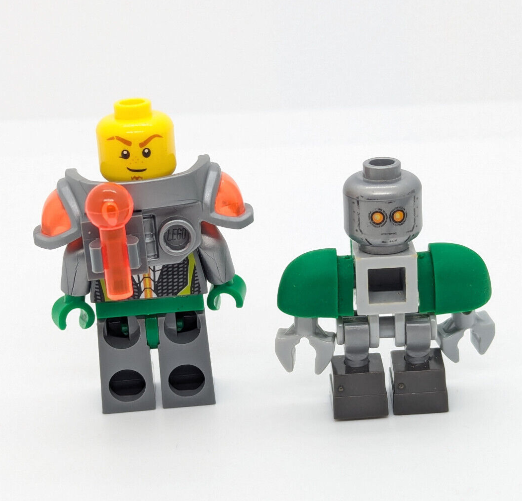 LEGO Nexo Knights Minifigure - Aaron & Bot (nex064 nex029) 70320 Aero Striker V2
