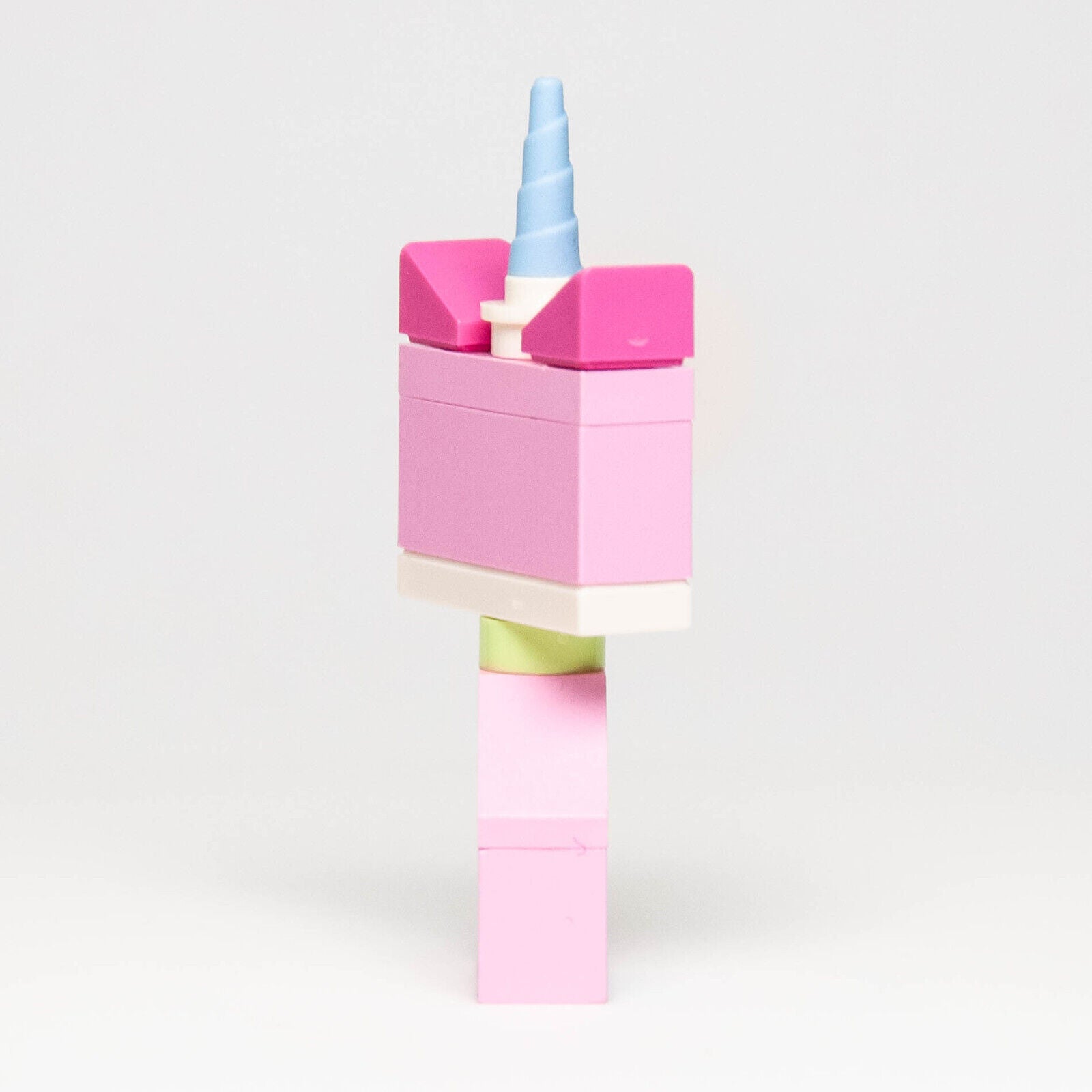 Lego Movie Minifigure - Unikitty Sitting, Lopsided Smile (tlm104) 70833 - StudBee
